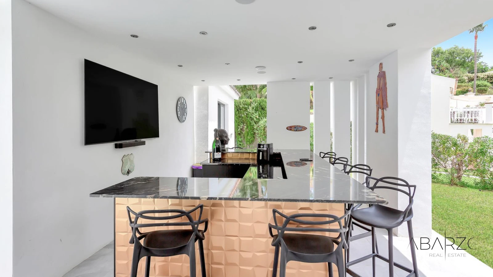 Beautiful 4-Bedroom Villa in El Rosario, Marbella East with Pool and Garden — interior, Marbella East, Marbella (12 of 46)