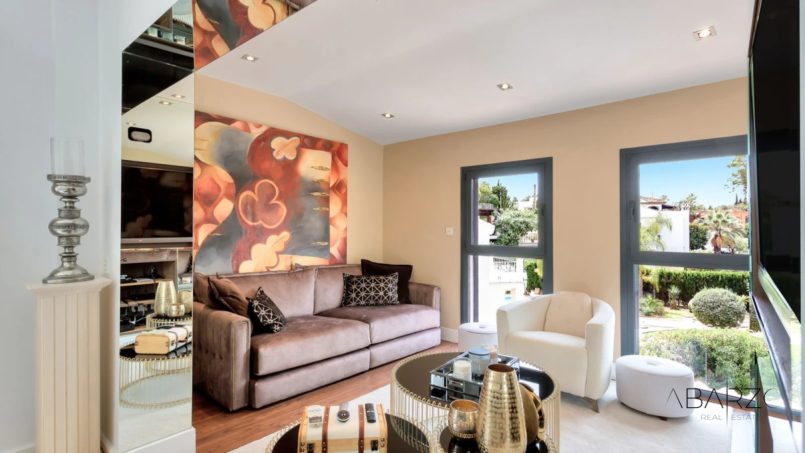 Beautiful 4-Bedroom Villa in El Rosario, Marbella East with Pool and Garden — interior, Marbella East, Marbella (7 of 46)