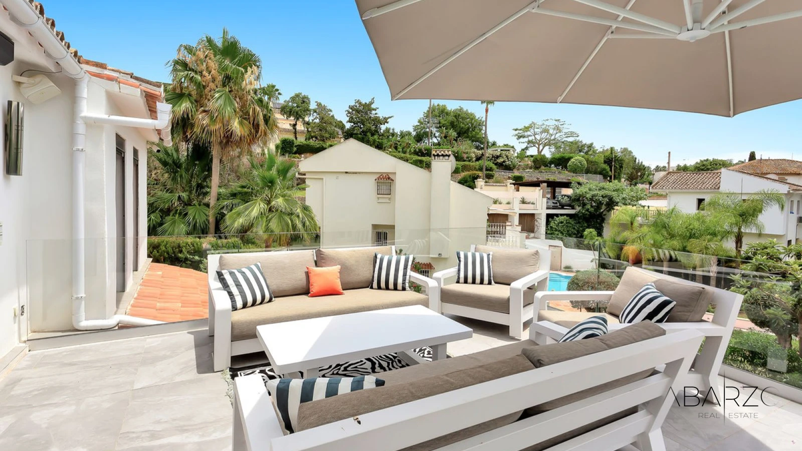 Beautiful 4-Bedroom Villa in El Rosario, Marbella East with Pool and Garden — interior, Marbella East, Marbella (5 of 46)