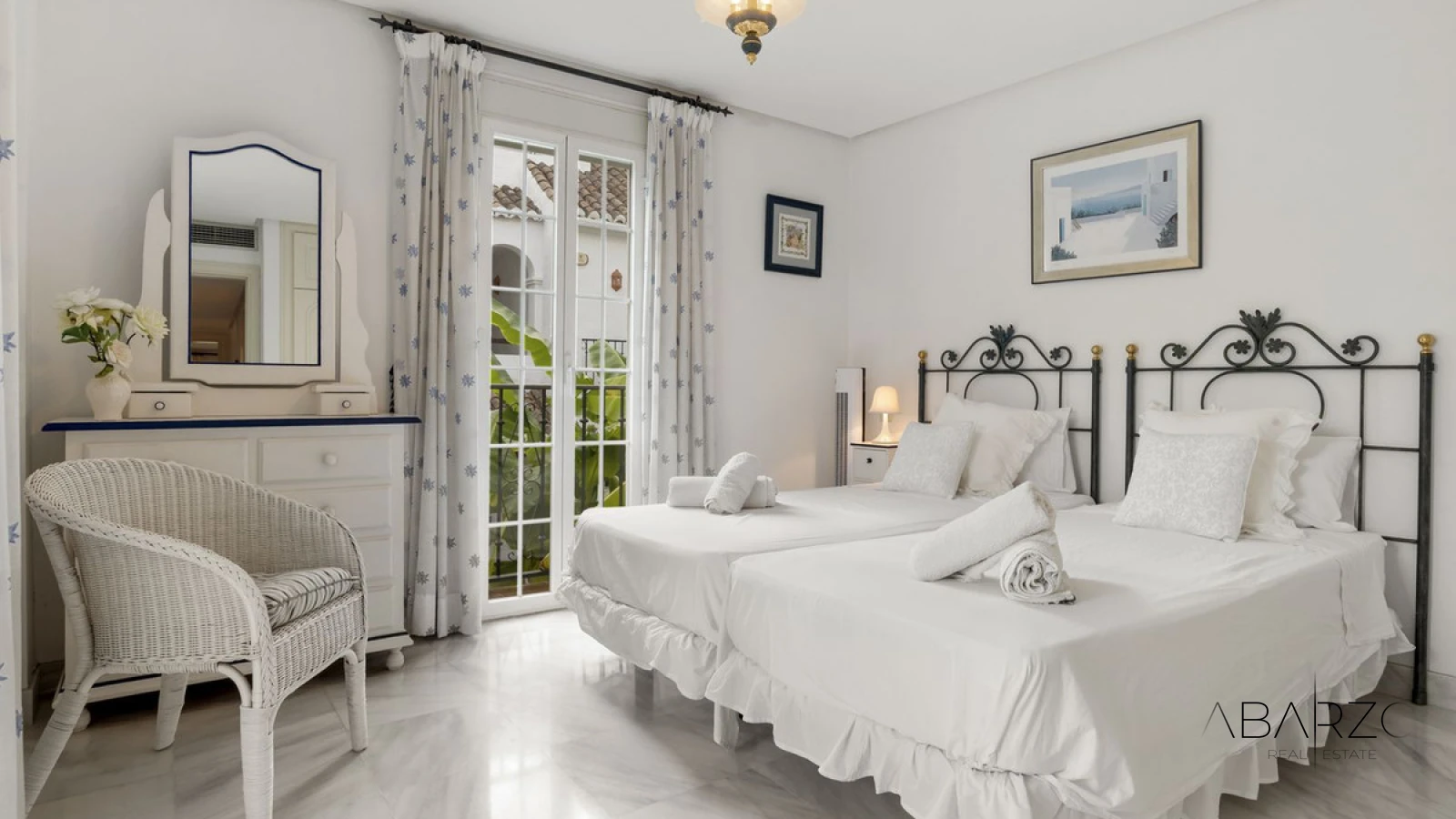 Charming 3-Bedroom Townhouse in Golden Mile with Parking — interior, Golden Mile, Marbella (16 of 25)