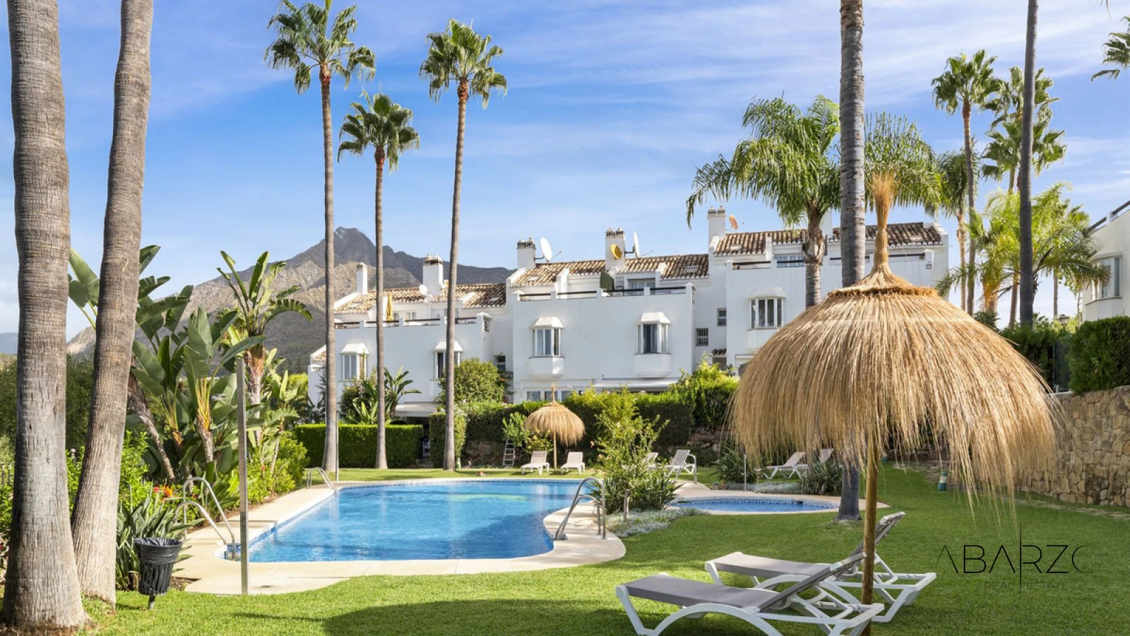 Charming 3-Bedroom Townhouse in Golden Mile with Parking — luxury property for sale in Golden Mile, Marbella