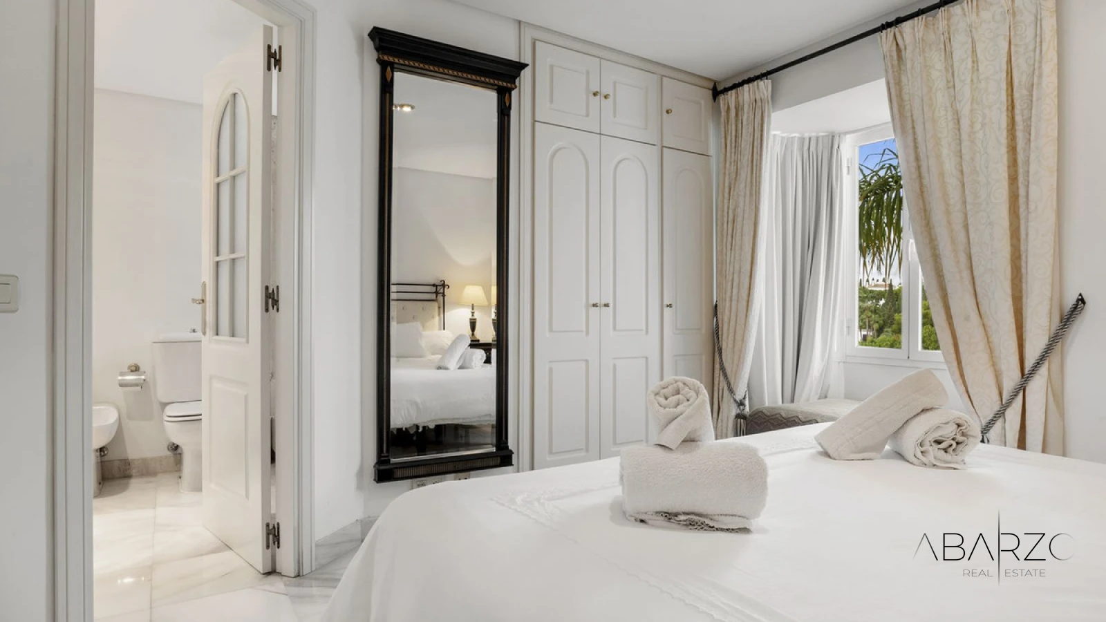 Charming 3-Bedroom Townhouse in Golden Mile with Parking — interior, Golden Mile, Marbella (13 of 25)