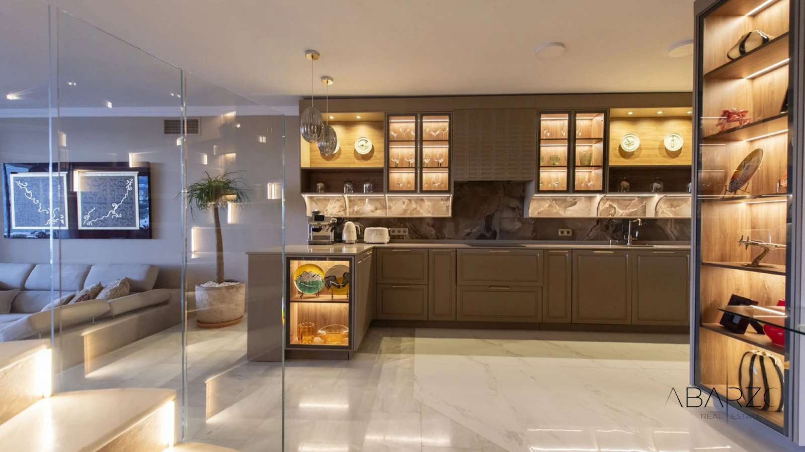 Elegant renovated townhouse in Aloha Marbella with rooftop solarium and terraces — interior, Nueva Andalucía, Marbella (10 of 49)