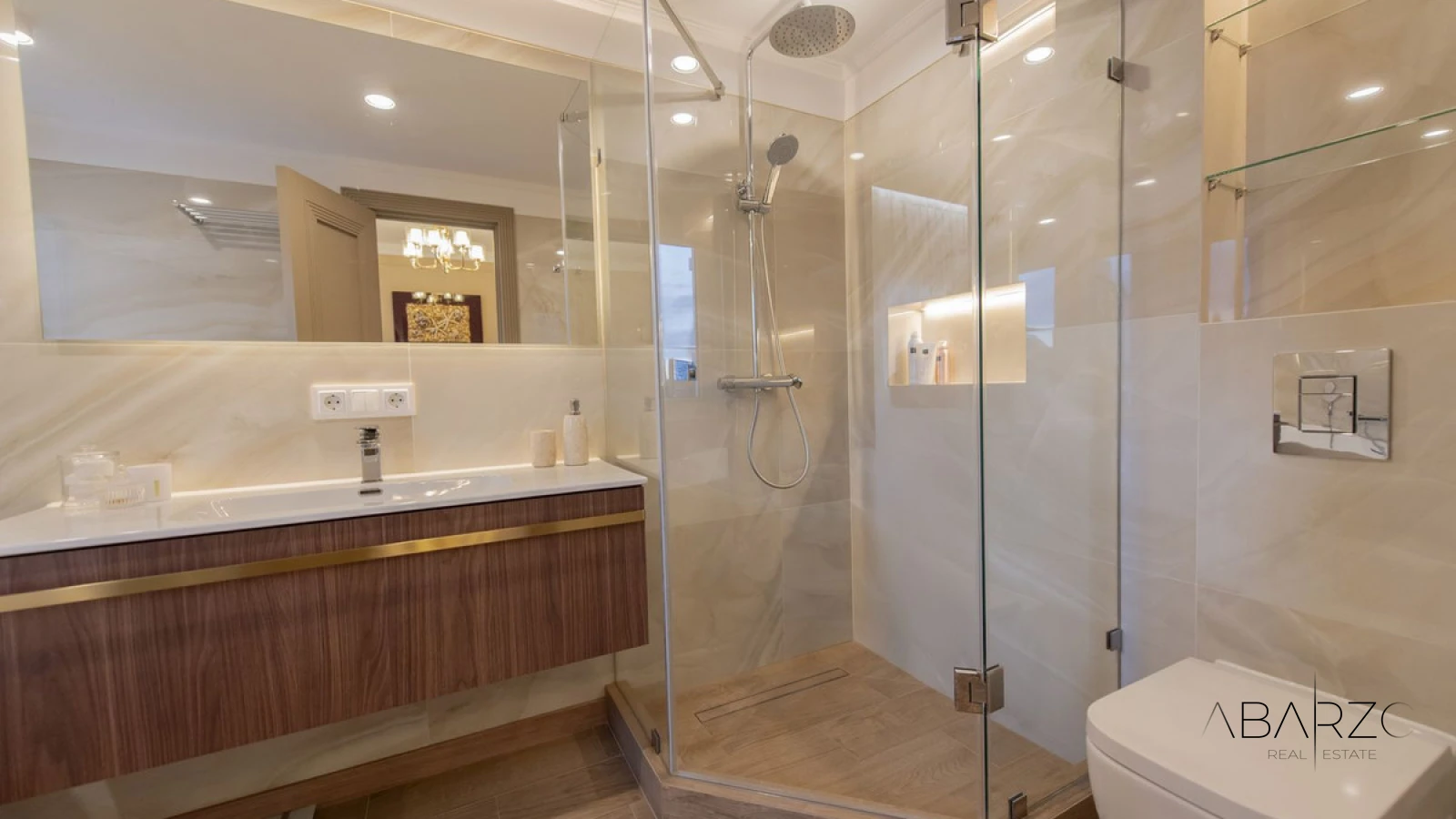 Elegant renovated townhouse in Aloha Marbella with rooftop solarium and terraces — interior, Nueva Andalucía, Marbella (32 of 49)