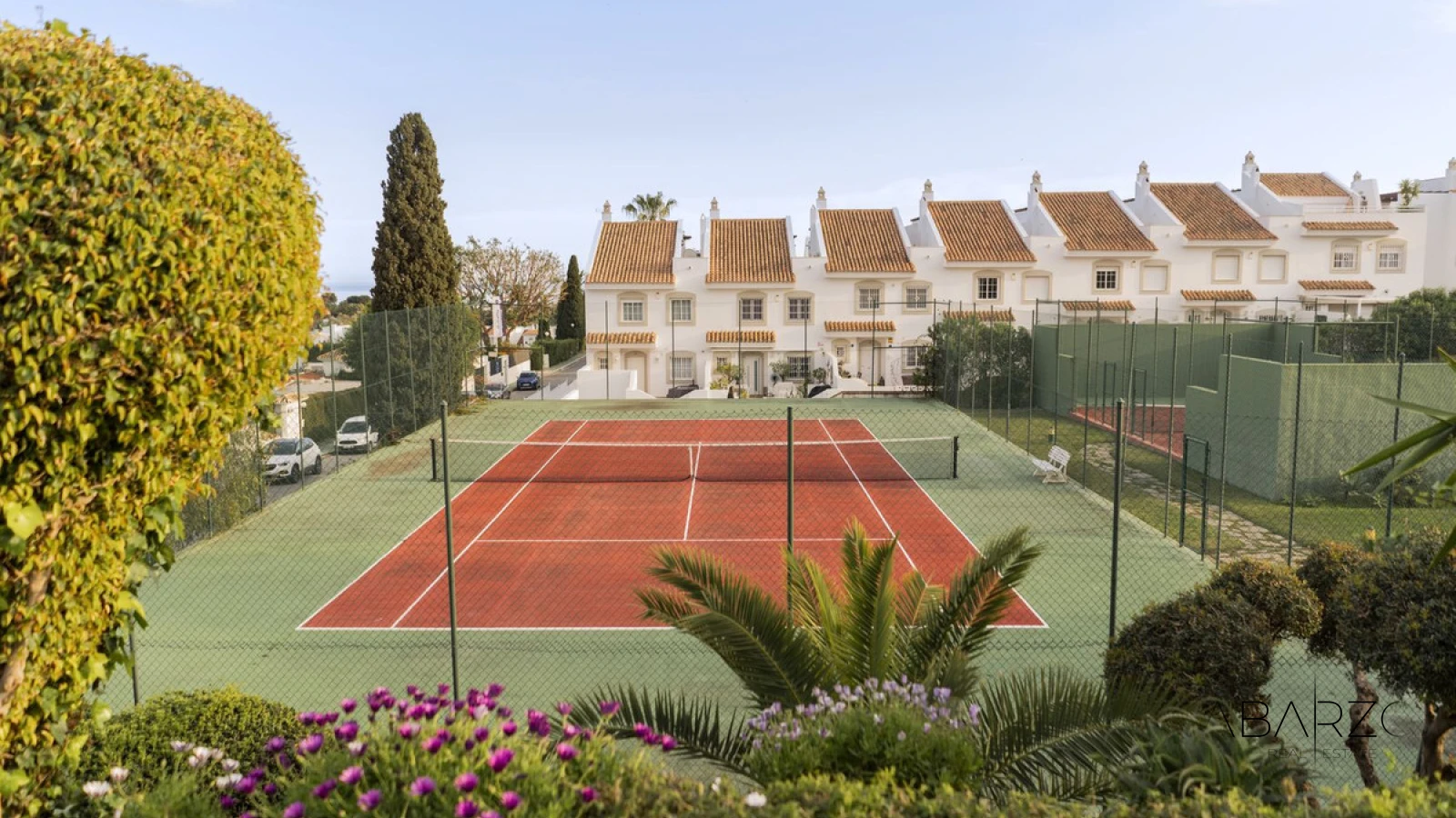 Elegant renovated townhouse in Aloha Marbella with rooftop solarium and terraces — interior, Nueva Andalucía, Marbella (38 of 49)