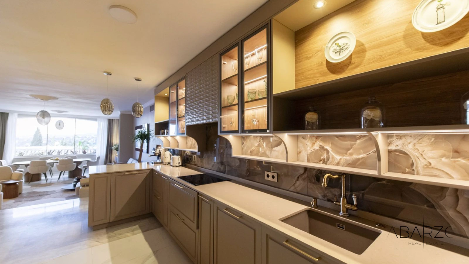 Elegant renovated townhouse in Aloha Marbella with rooftop solarium and terraces — interior, Nueva Andalucía, Marbella (7 of 49)