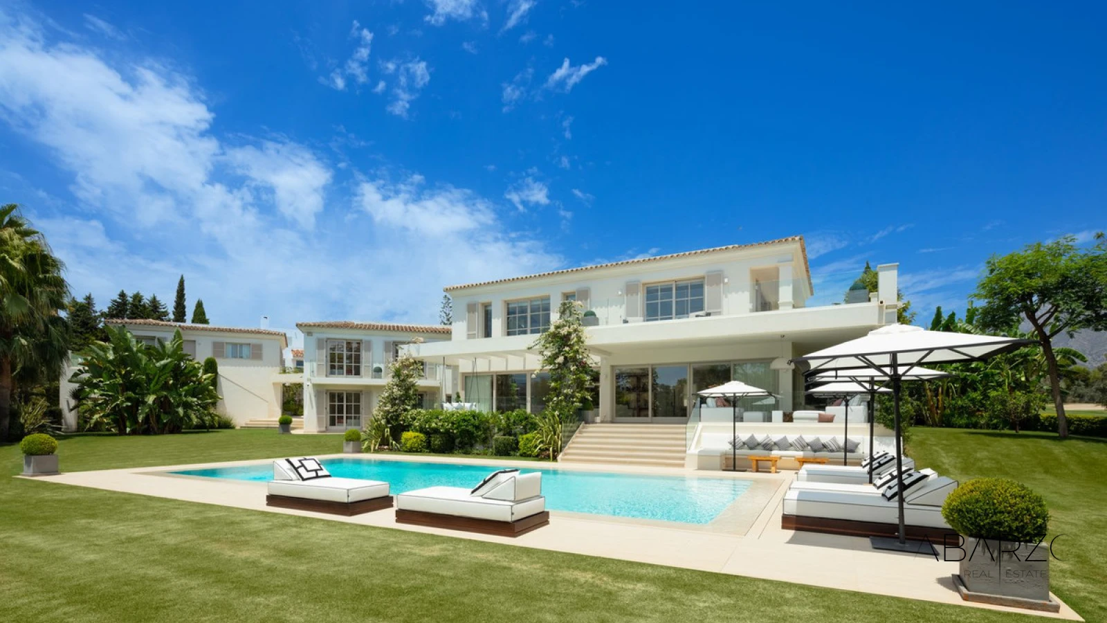Aloha Marbella Mansion with Golf Course Views and Luxurious Amenities — interior, Nueva Andalucía, Marbella (4 of 49)