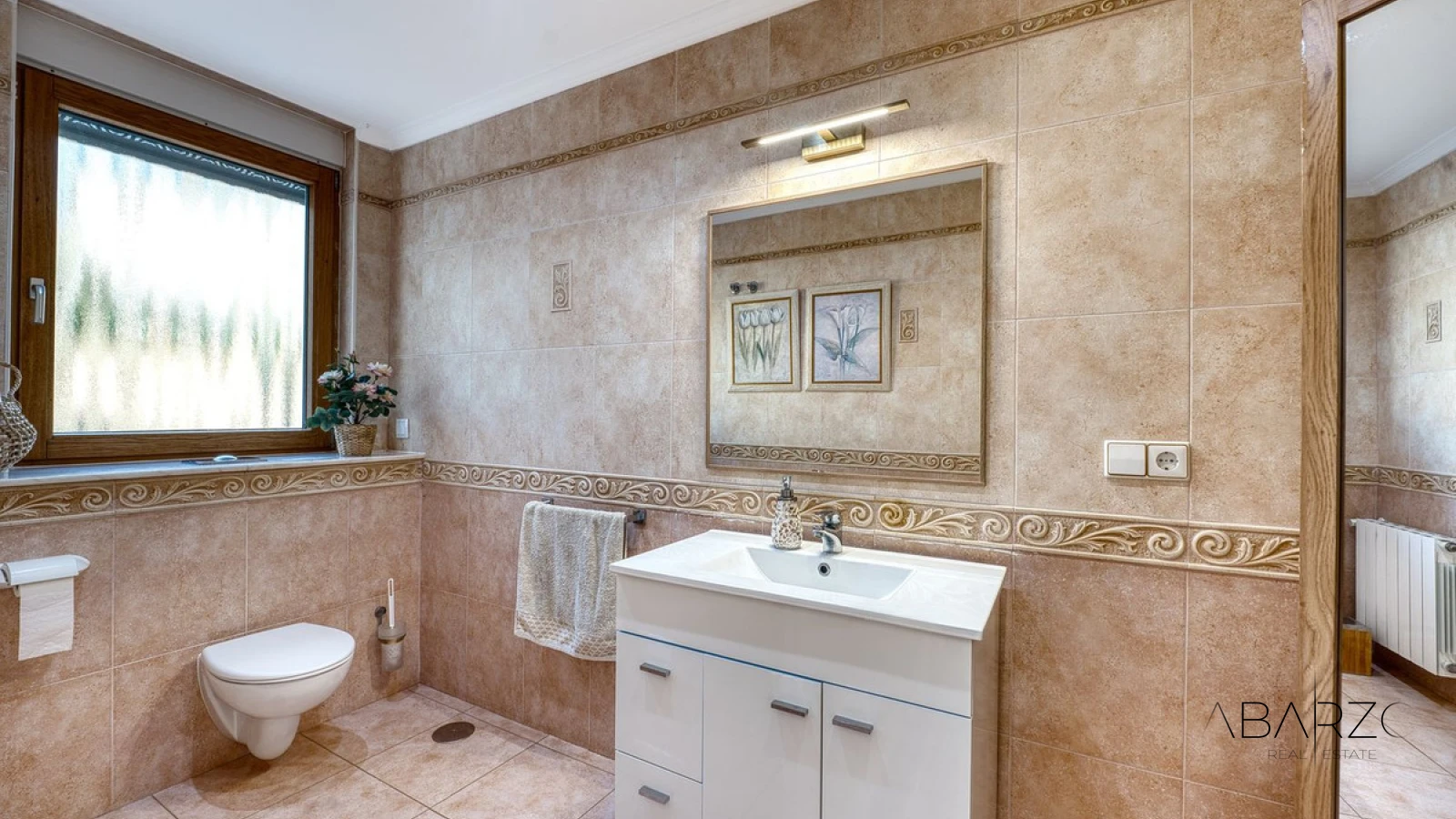 Exceptional 8-Bedroom Villa in Santa Maria Golf, Elviria with Sea Views and Heated Pool — interior, Marbella East, Marbella (13 of 30)
