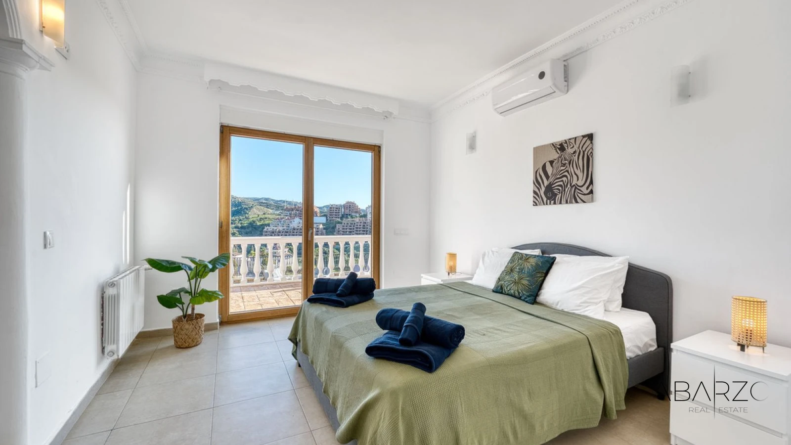 Exceptional 8-Bedroom Villa in Santa Maria Golf, Elviria with Sea Views and Heated Pool — interior, Marbella East, Marbella (24 of 30)