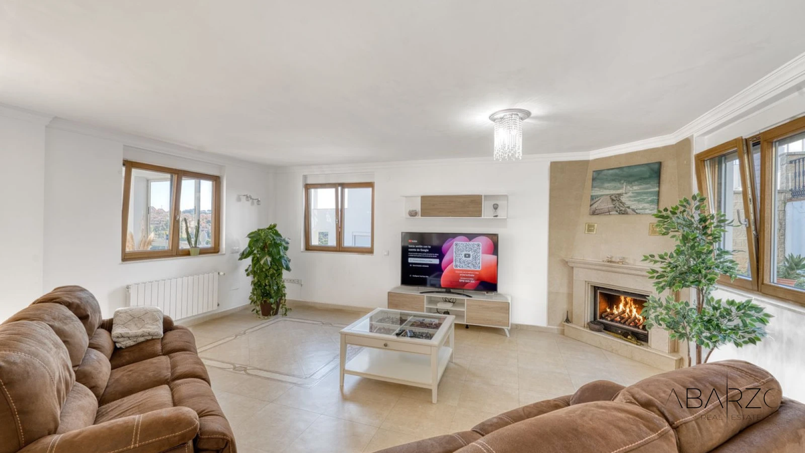 Exceptional 8-Bedroom Villa in Santa Maria Golf, Elviria with Sea Views and Heated Pool — interior, Marbella East, Marbella (3 of 30)