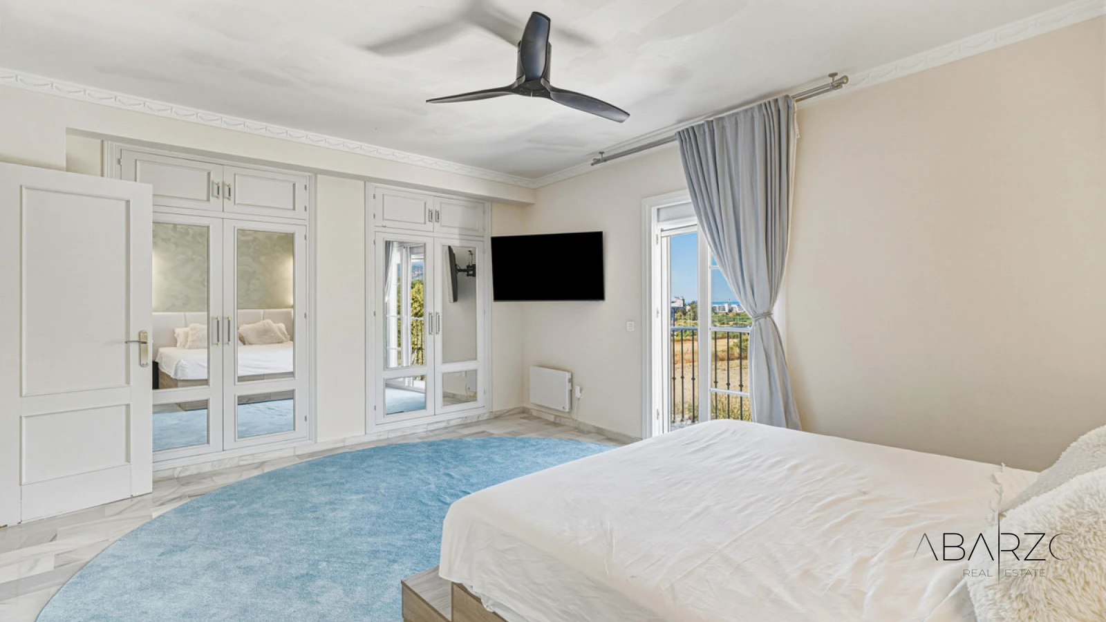 Unique five-bedroom townhouse with rooftop terrace in Cancelada, Estepona — interior, New Golden Mile, Estepona (12 of 22)