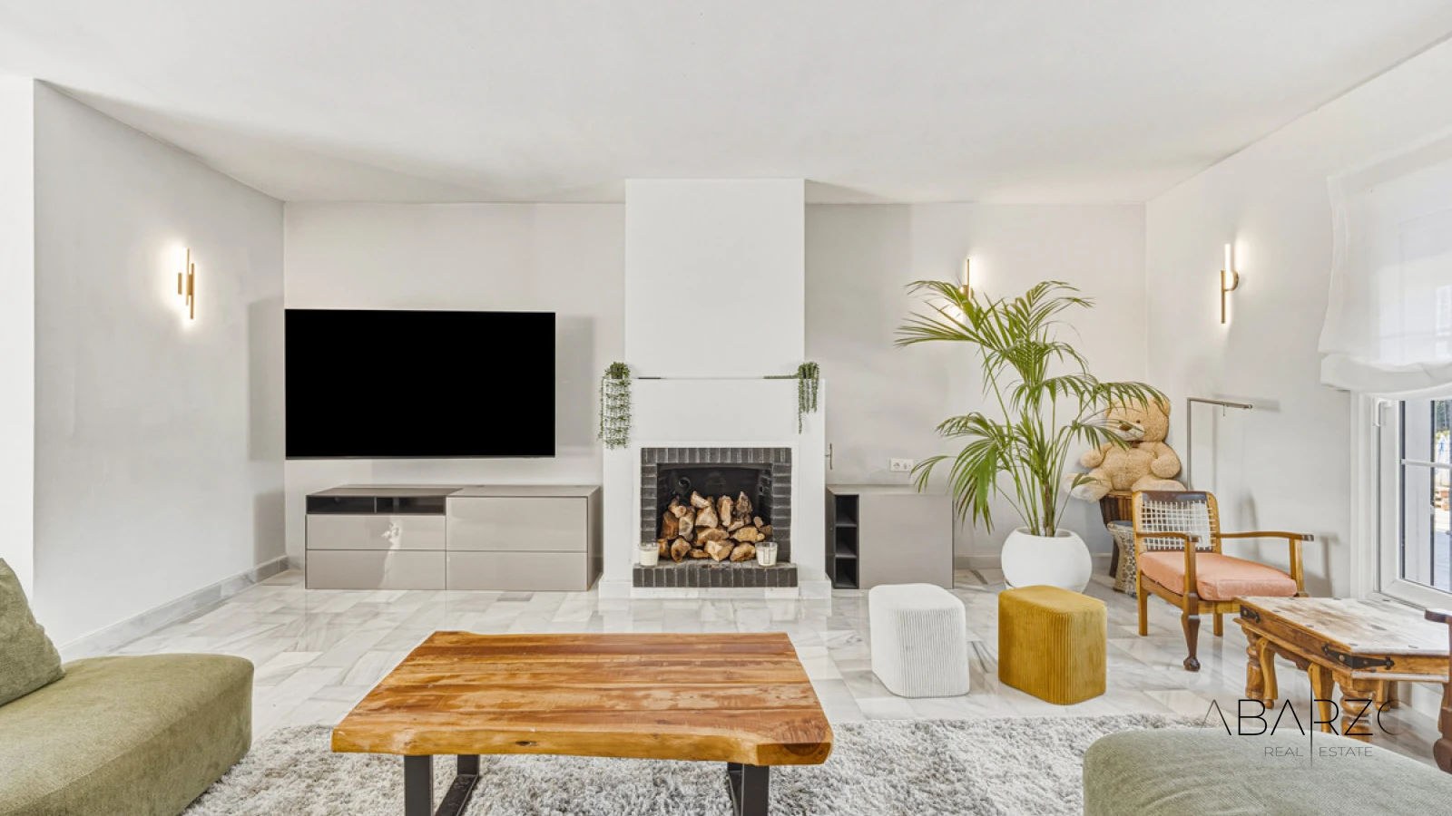 Unique five-bedroom townhouse with rooftop terrace in Cancelada, Estepona — interior, New Golden Mile, Estepona (4 of 22)