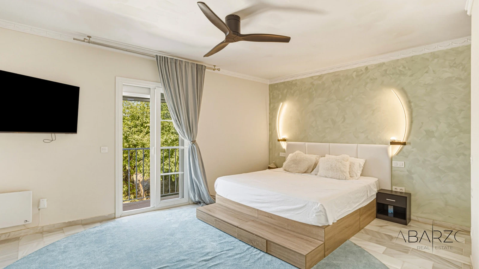 Unique five-bedroom townhouse with rooftop terrace in Cancelada, Estepona — interior, New Golden Mile, Estepona (11 of 22)