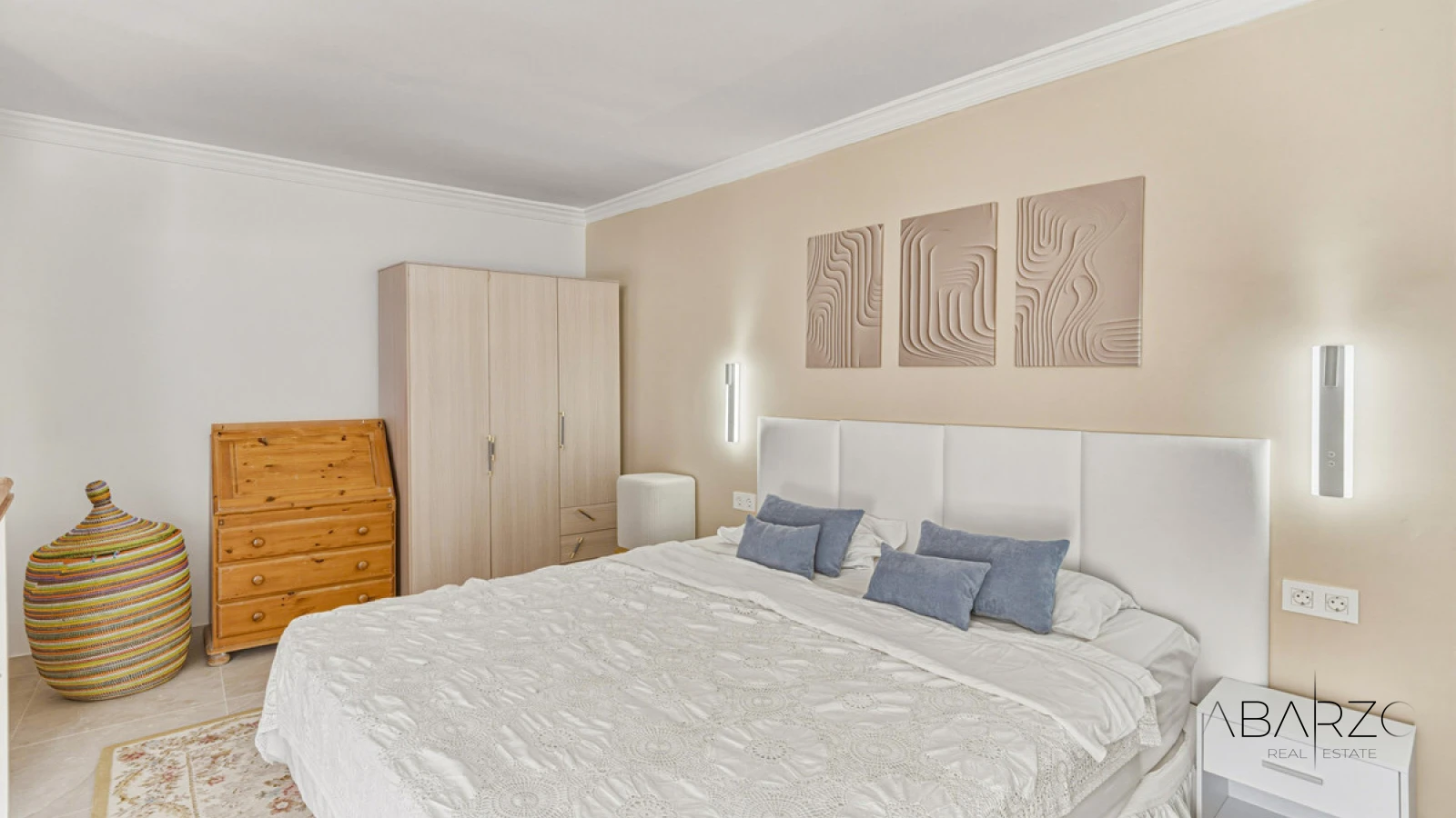 Unique five-bedroom townhouse with rooftop terrace in Cancelada, Estepona — interior, New Golden Mile, Estepona (10 of 22)