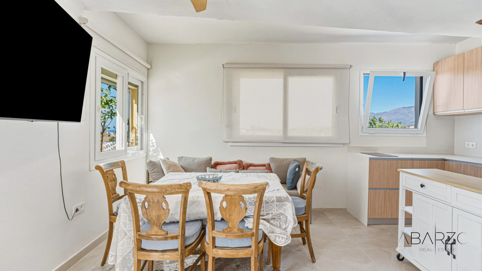 Unique five-bedroom townhouse with rooftop terrace in Cancelada, Estepona — interior, New Golden Mile, Estepona (6 of 22)