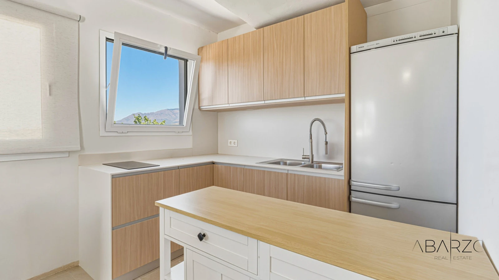 Unique five-bedroom townhouse with rooftop terrace in Cancelada, Estepona — interior, New Golden Mile, Estepona (8 of 22)