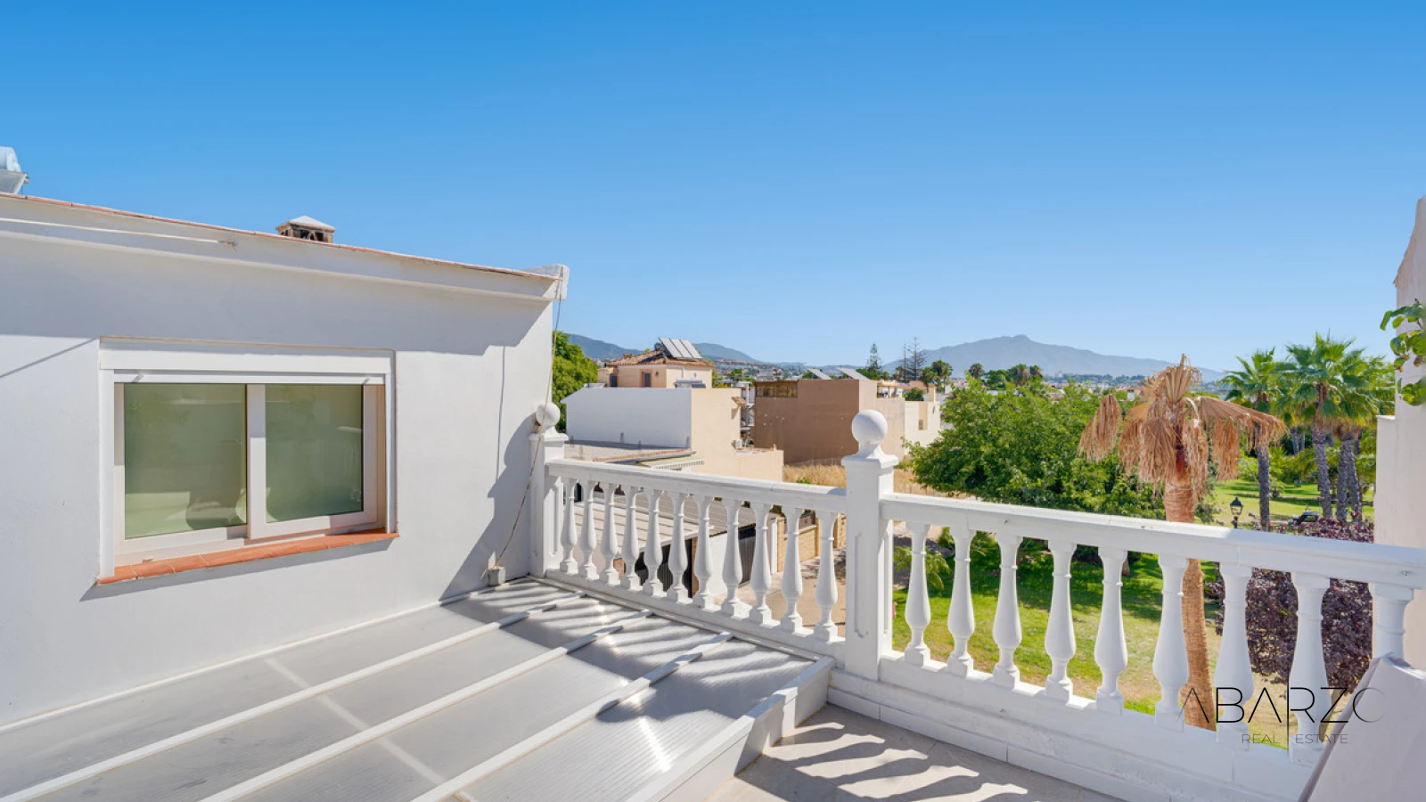 Unique five-bedroom townhouse with rooftop terrace in Cancelada, Estepona — interior, New Golden Mile, Estepona (13 of 22)
