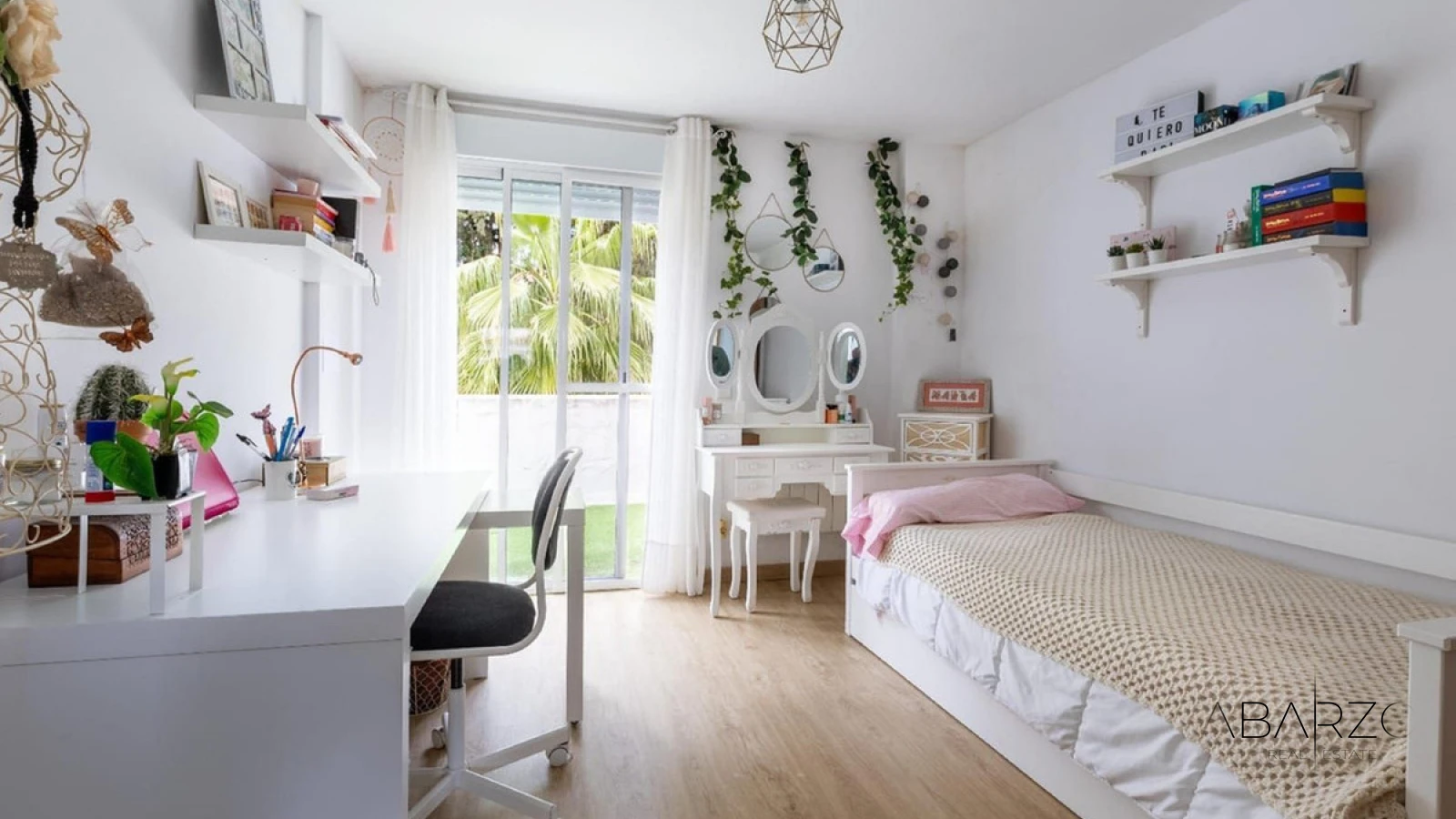 Charming 3-Bedroom House in Los Naranjos de Marbella with Patio and Pool Access — interior, Nueva Andalucía, Marbella (22 of 22)