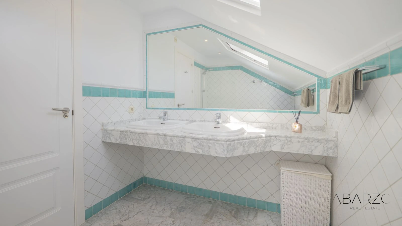 Casa Adosada Esquinera en Bahía de Marbella con Acceso a la Playa y Jardín Privado — interior, Marbella East, Marbella (15 of 26)