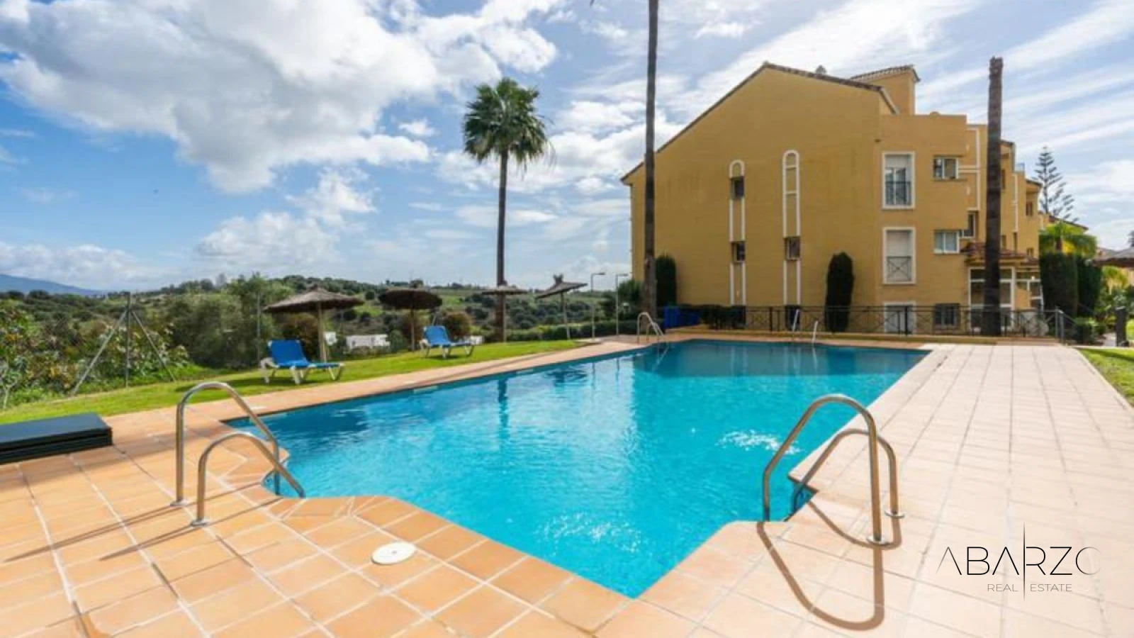 Penthouse with Panoramic Views in Estepona, Near Golf and Beaches — luxury property for sale in New Golden Mile, Estepona