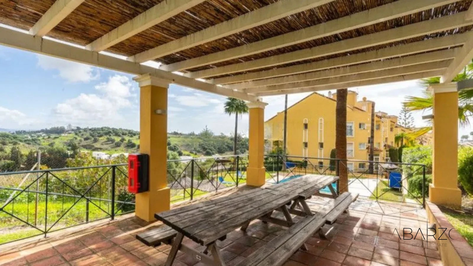 Penthouse with Panoramic Views in Estepona, Near Golf and Beaches — interior, New Golden Mile, Estepona (2 of 12)