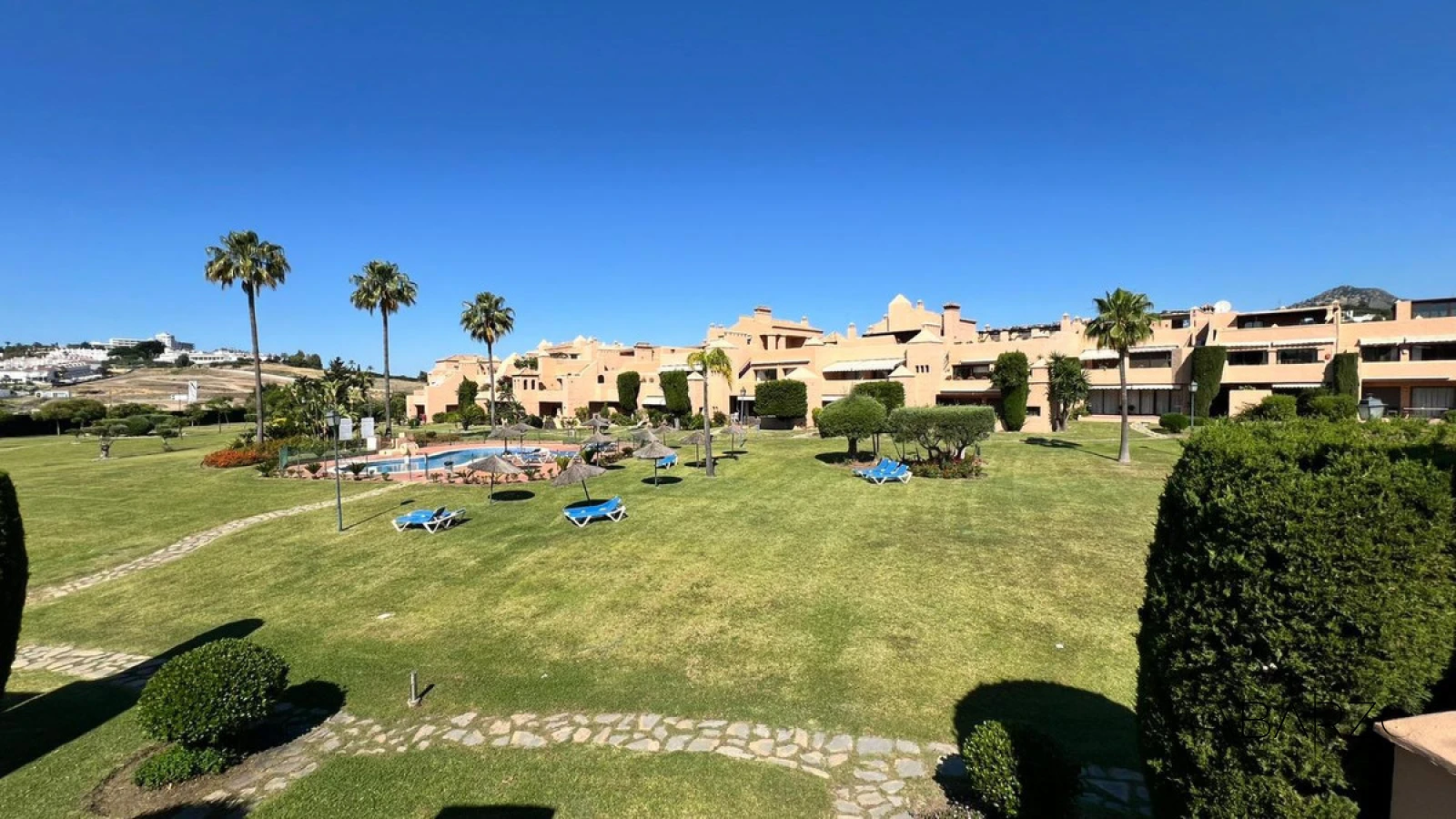 Penthouse with Panoramic Views in Estepona, Near Golf and Beaches — interior, New Golden Mile, Estepona (9 of 12)