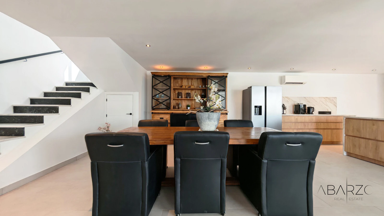 Villa for sale in Elviria, Marbella with 8 bedrooms and private pool — interior, Marbella East, Marbella (3 of 30)