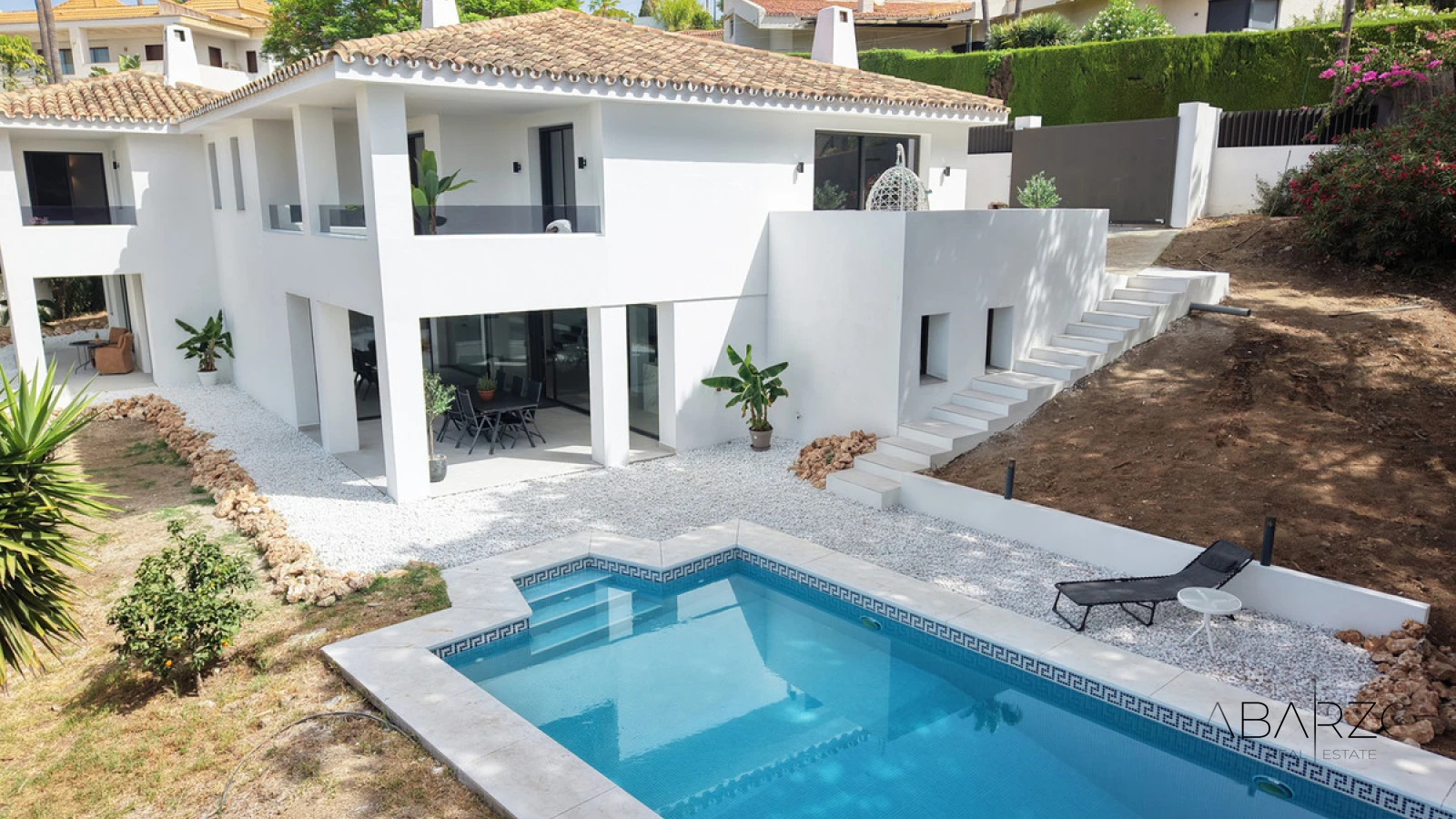 Villa for sale in Elviria, Marbella with 8 bedrooms and private pool — luxury property for sale in Marbella East, Marbella