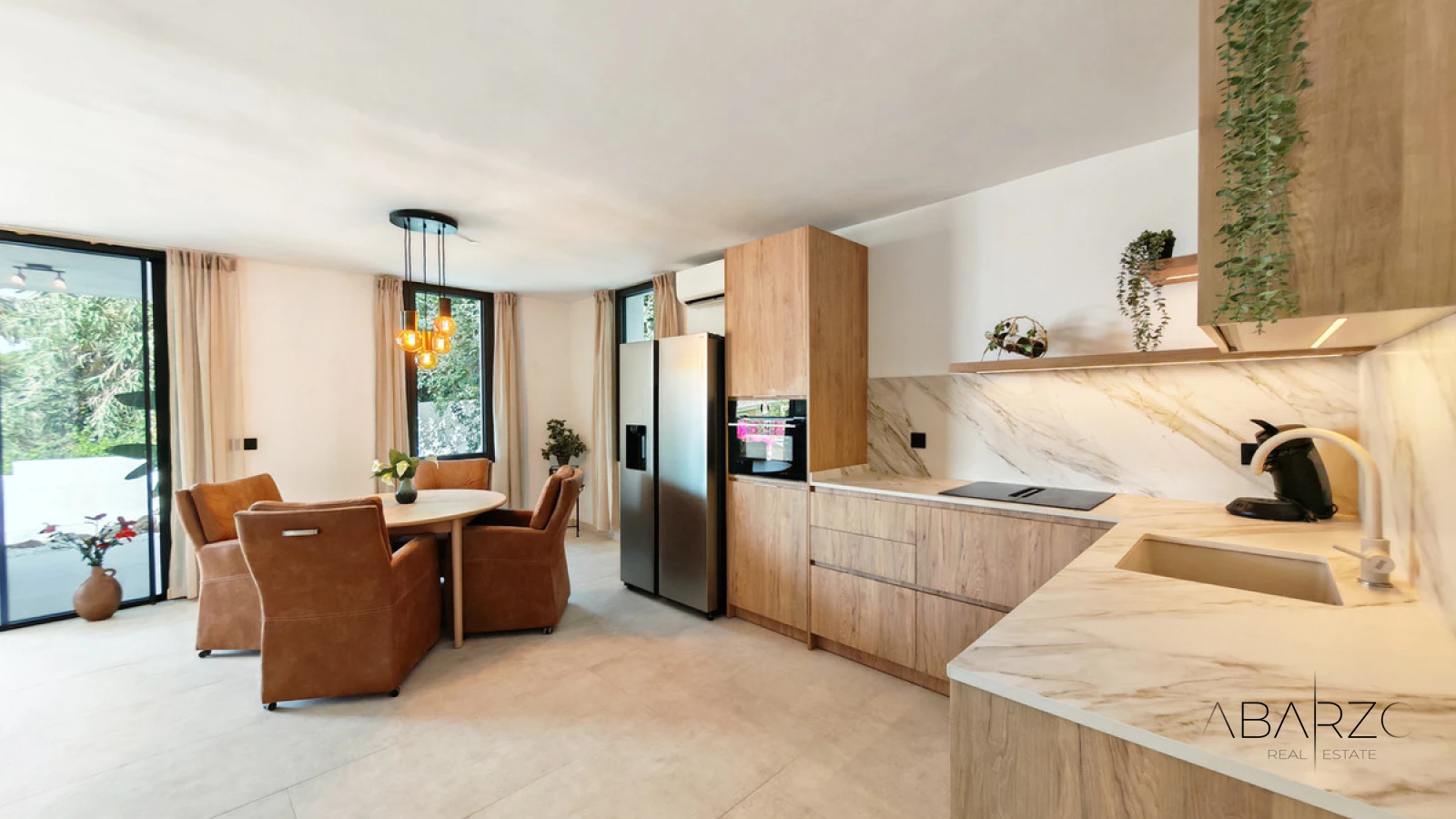 Villa for sale in Elviria, Marbella with 8 bedrooms and private pool — interior, Marbella East, Marbella (19 of 30)