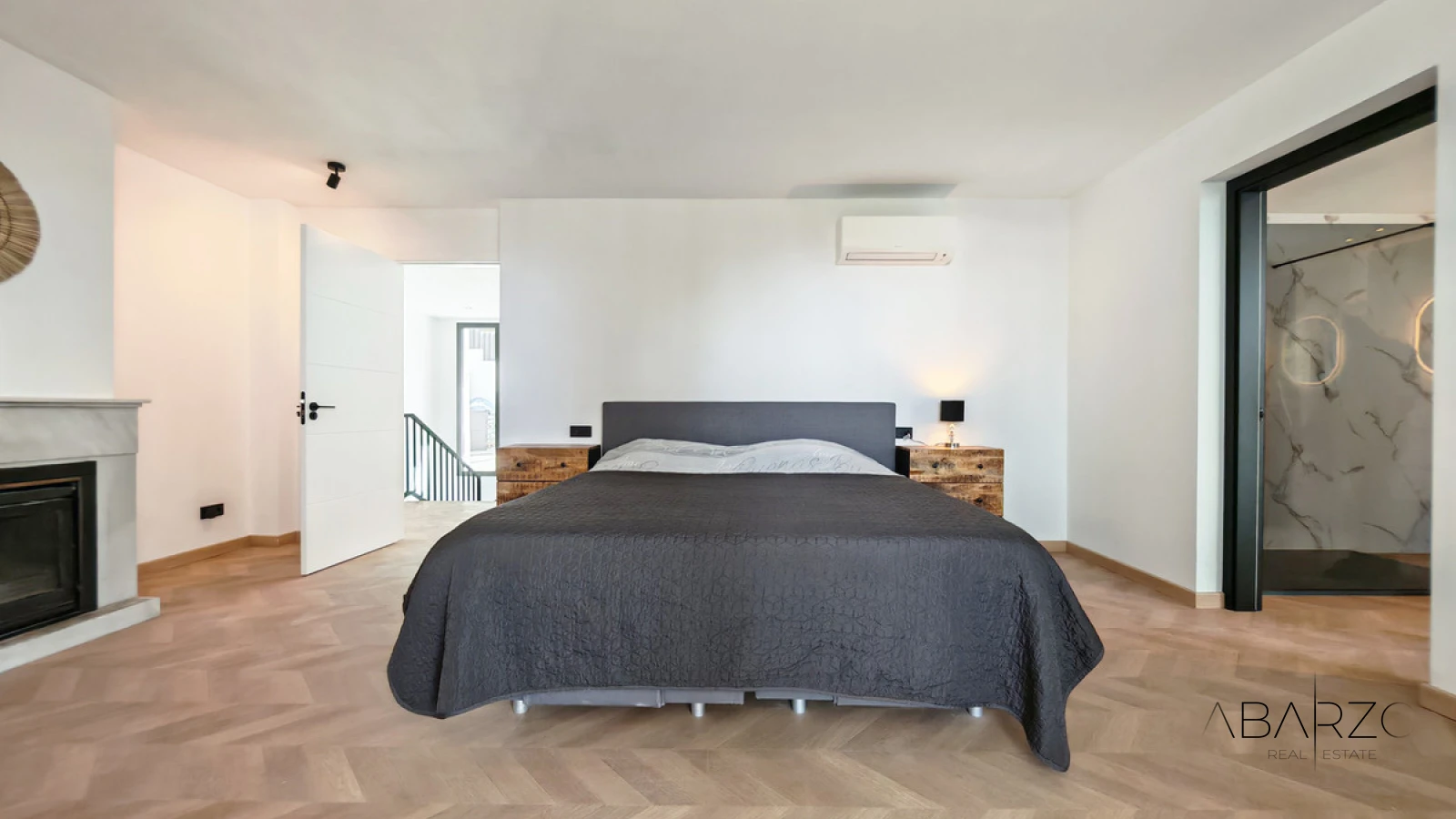 Villa for sale in Elviria, Marbella with 8 bedrooms and private pool — interior, Marbella East, Marbella (9 of 30)