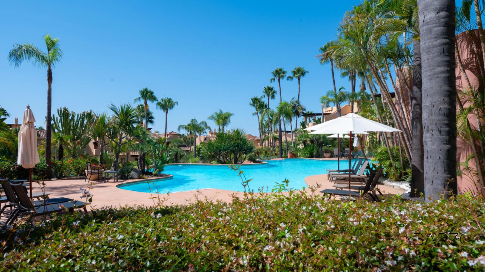 Ground Floor Apartment in Mansion Club, Sierra Blanca with Private Garden and Pool Access — interior, Golden Mile, Marbella (23 of 30)