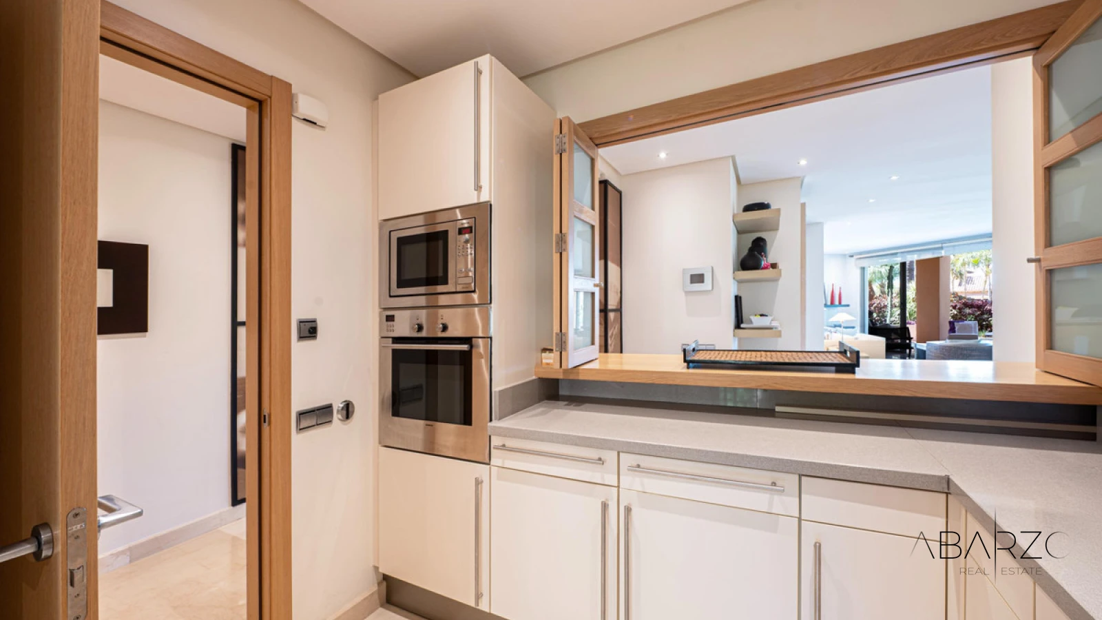Ground Floor Apartment in Mansion Club, Sierra Blanca with Private Garden and Pool Access — interior, Golden Mile, Marbella (9 of 30)