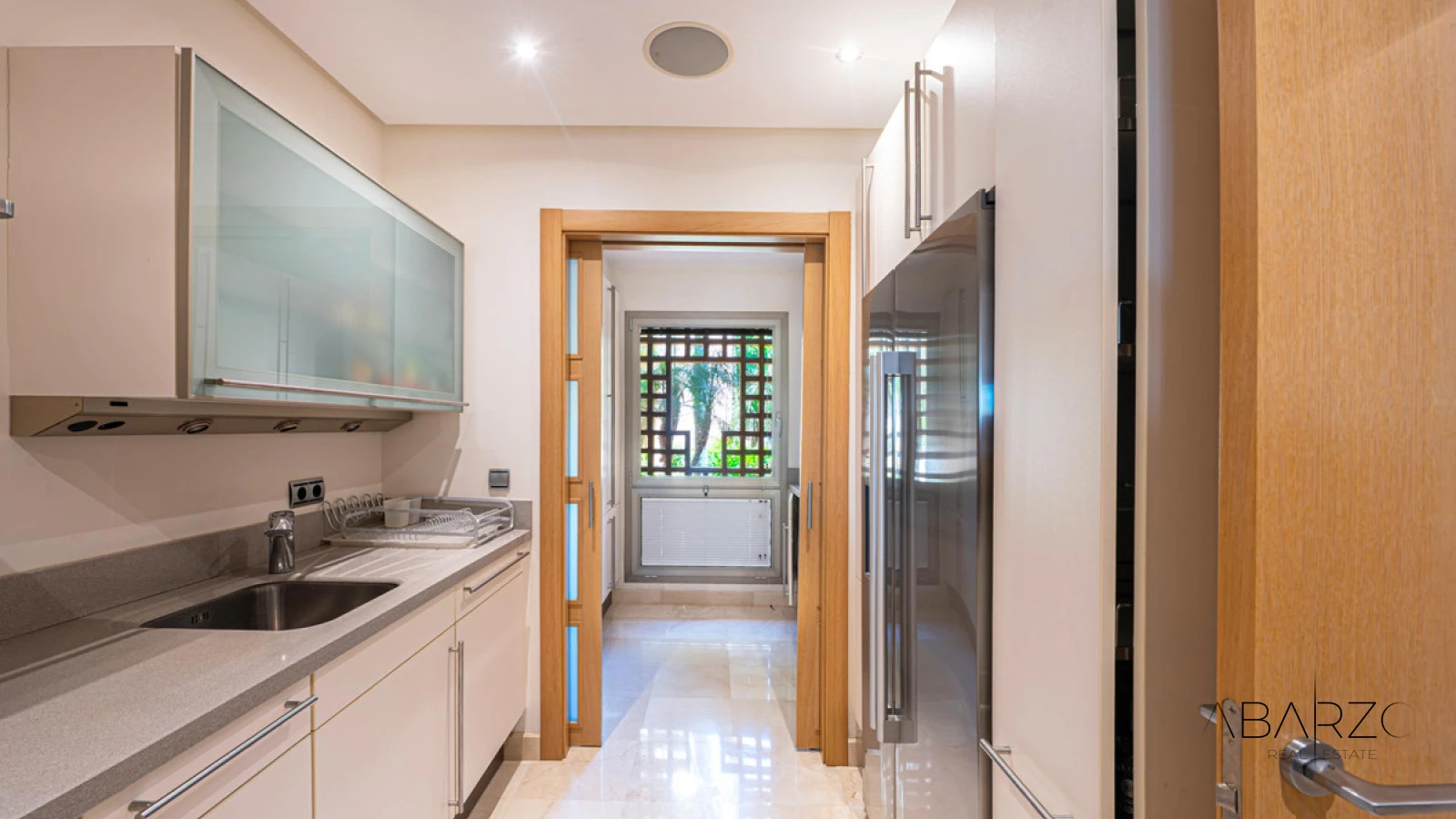Ground Floor Apartment in Mansion Club, Sierra Blanca with Private Garden and Pool Access — interior, Golden Mile, Marbella (8 of 30)