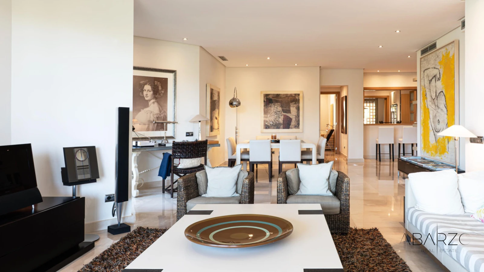 Ground Floor Apartment in Mansion Club, Sierra Blanca with Private Garden and Pool Access — interior, Golden Mile, Marbella (4 of 30)
