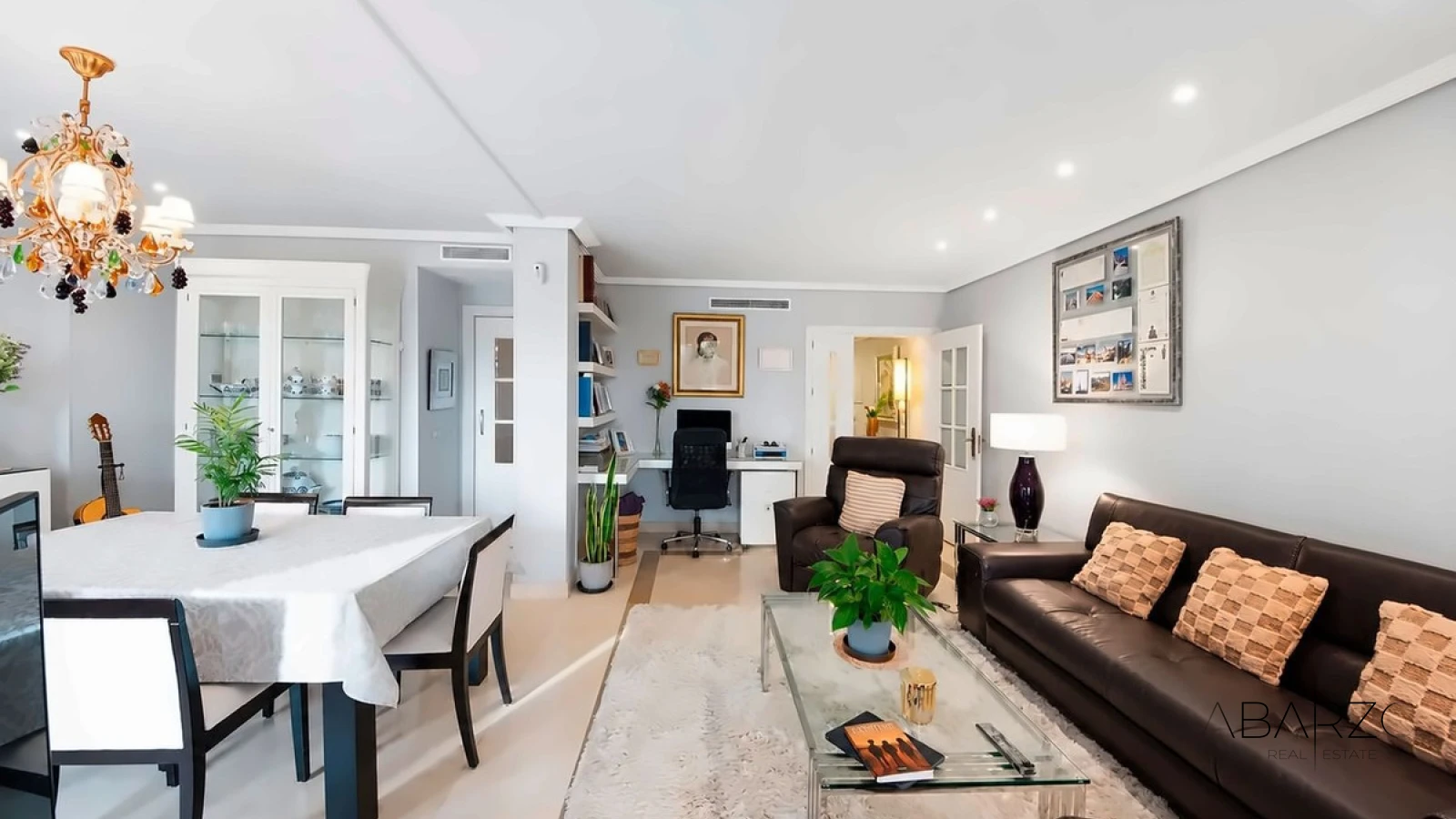 Spacious 2-Bedroom Ground-Floor Apartment with Large Terrace in Los Arqueros, Benahavís — interior, Los Arqueros, Benahavís (3 of 9)