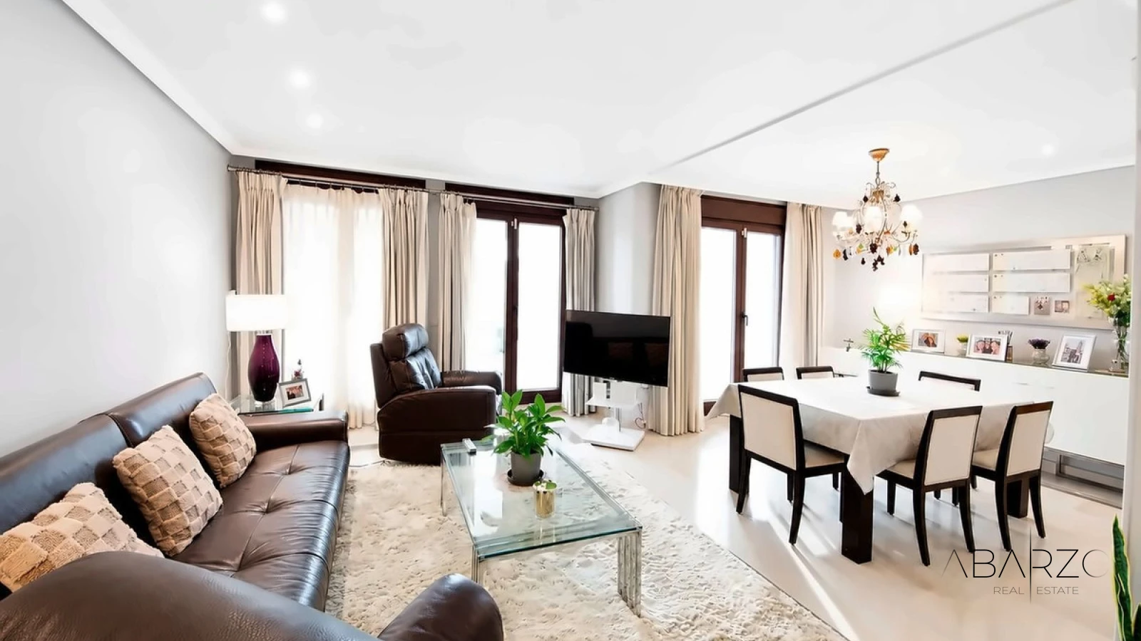 Spacious 2-Bedroom Ground-Floor Apartment with Large Terrace in Los Arqueros, Benahavís — interior, Los Arqueros, Benahavís (2 of 9)