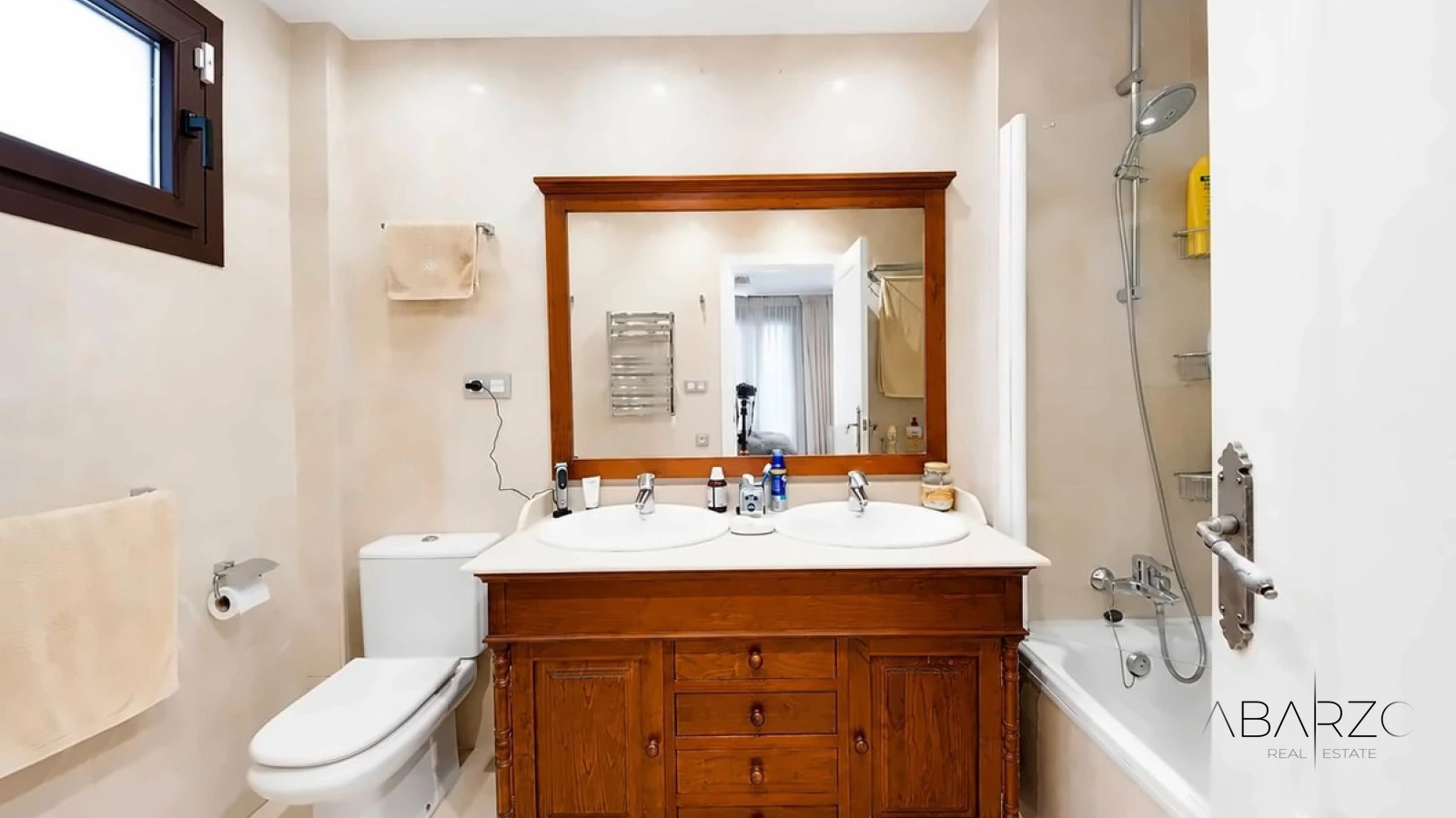 Spacious 2-Bedroom Ground-Floor Apartment with Large Terrace in Los Arqueros, Benahavís — interior, Los Arqueros, Benahavís (6 of 9)