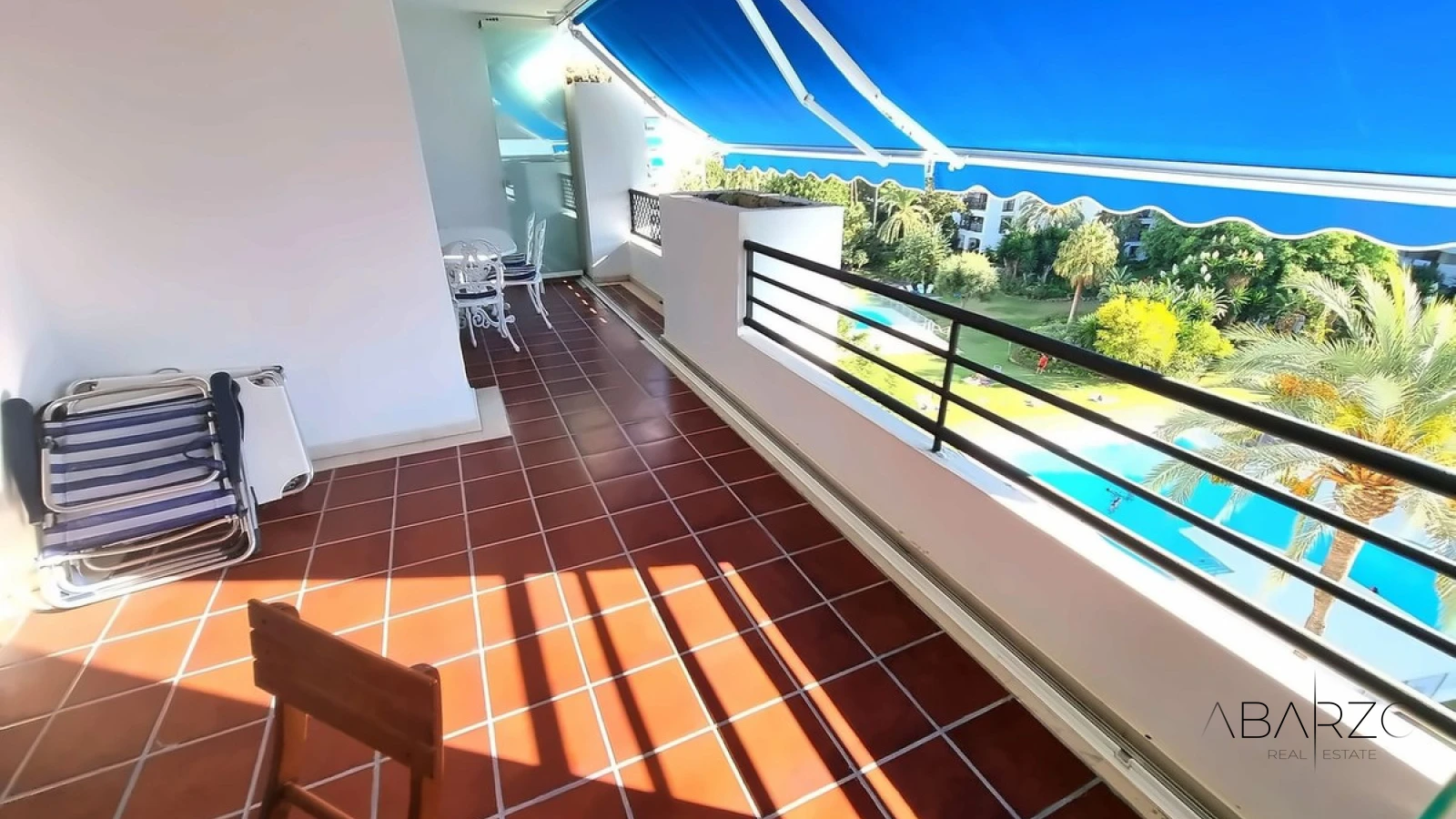 Magnificent 2-Bedroom Apartment in Puerto Banús, Marbella with Beach Access — interior, Puerto Banús, Marbella (14 of 17)