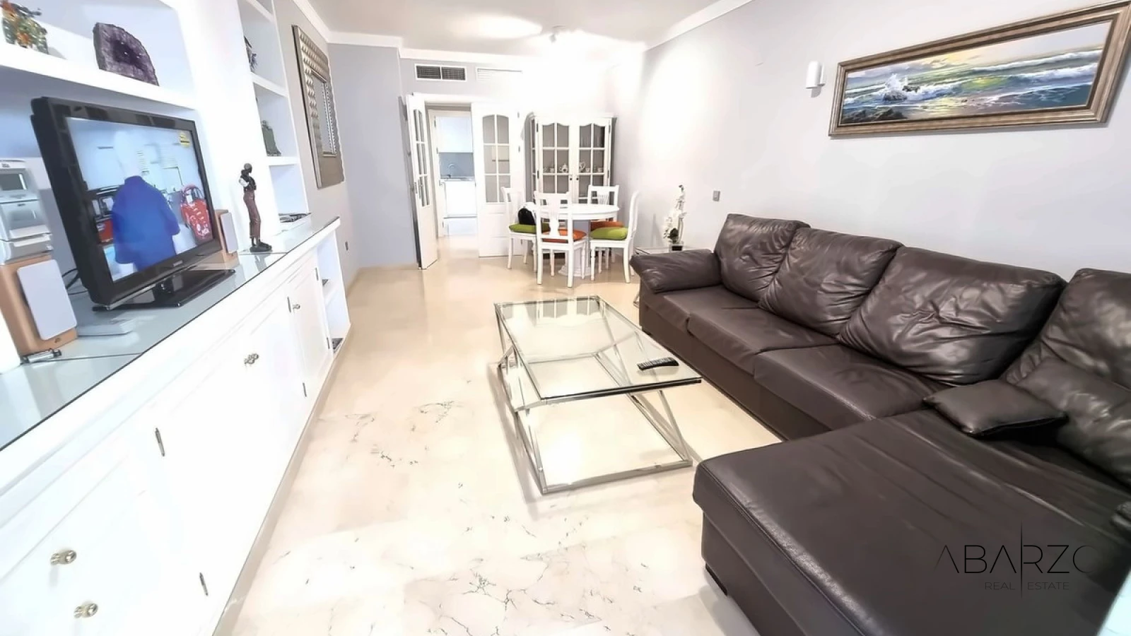 Magnificent 2-Bedroom Apartment in Puerto Banús, Marbella with Beach Access — interior, Puerto Banús, Marbella (2 of 17)