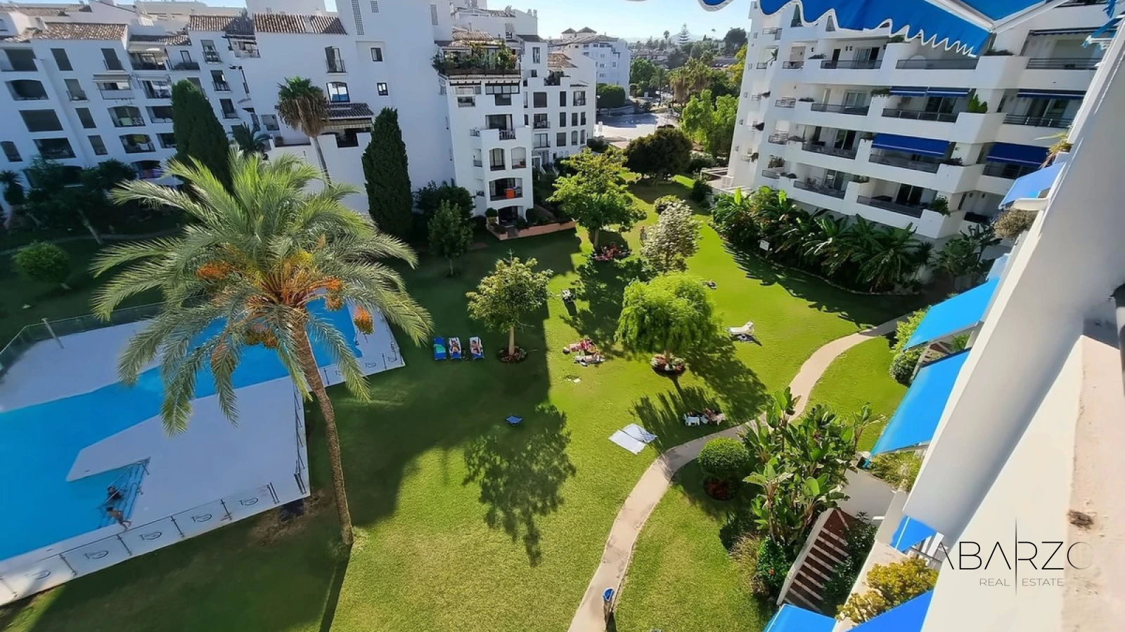 Magnificent 2-Bedroom Apartment in Puerto Banús, Marbella with Beach Access — interior, Puerto Banús, Marbella (17 of 17)