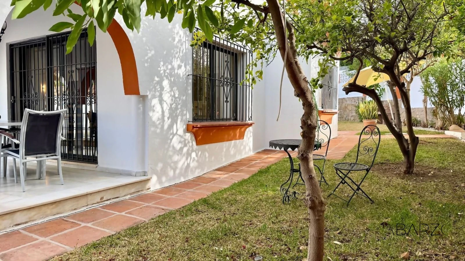 Exclusive Detached Villa in Nueva Andalucía, Marbella Golf Valley with Pool and Parking — interior, Nueva Andalucía, Marbella (11 of 19)