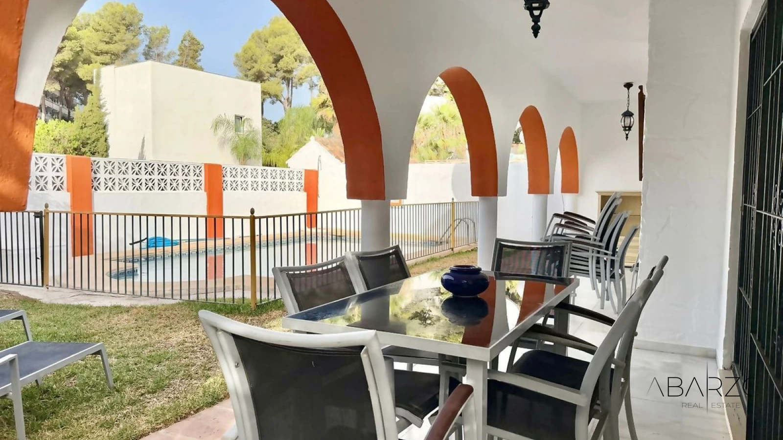 Exclusive Detached Villa in Nueva Andalucía, Marbella Golf Valley with Pool and Parking — interior, Nueva Andalucía, Marbella (6 of 19)