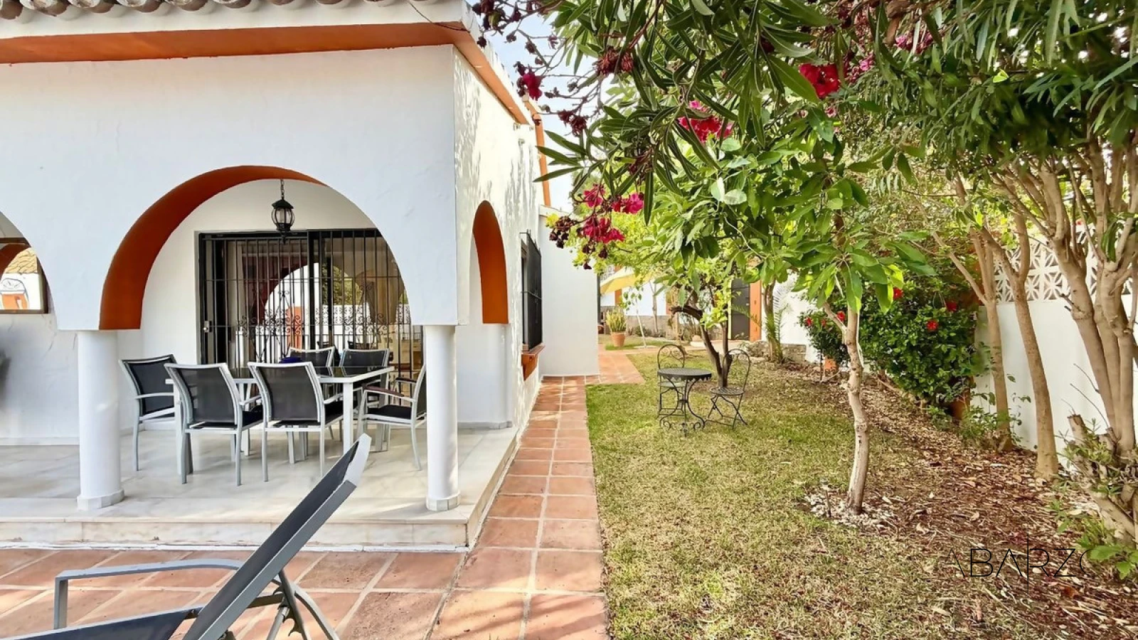 Exclusive Detached Villa in Nueva Andalucía, Marbella Golf Valley with Pool and Parking — interior, Nueva Andalucía, Marbella (8 of 19)