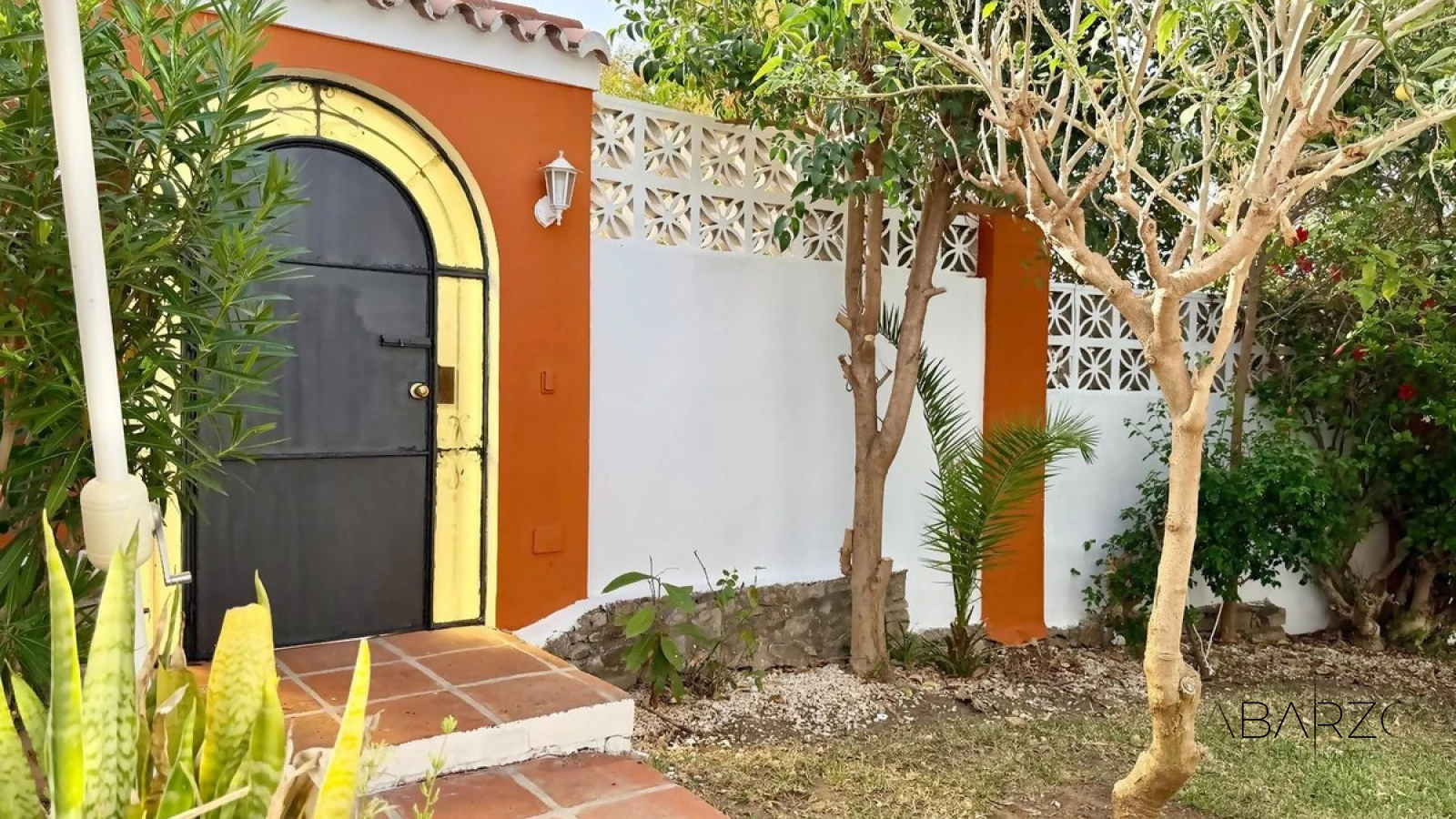 Exclusive Detached Villa in Nueva Andalucía, Marbella Golf Valley with Pool and Parking — interior, Nueva Andalucía, Marbella (7 of 19)
