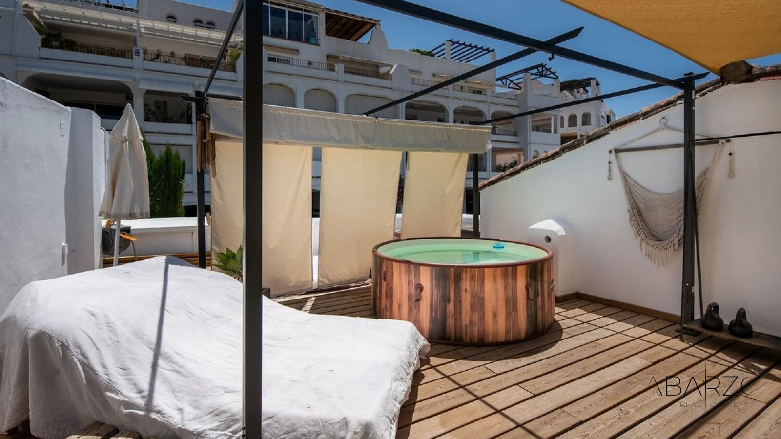 Spectacular 3-Bedroom Penthouse with Terrace in Los Balcones de La Quinta, Benahavís — interior, La Heredia, Benahavís (26 of 29)