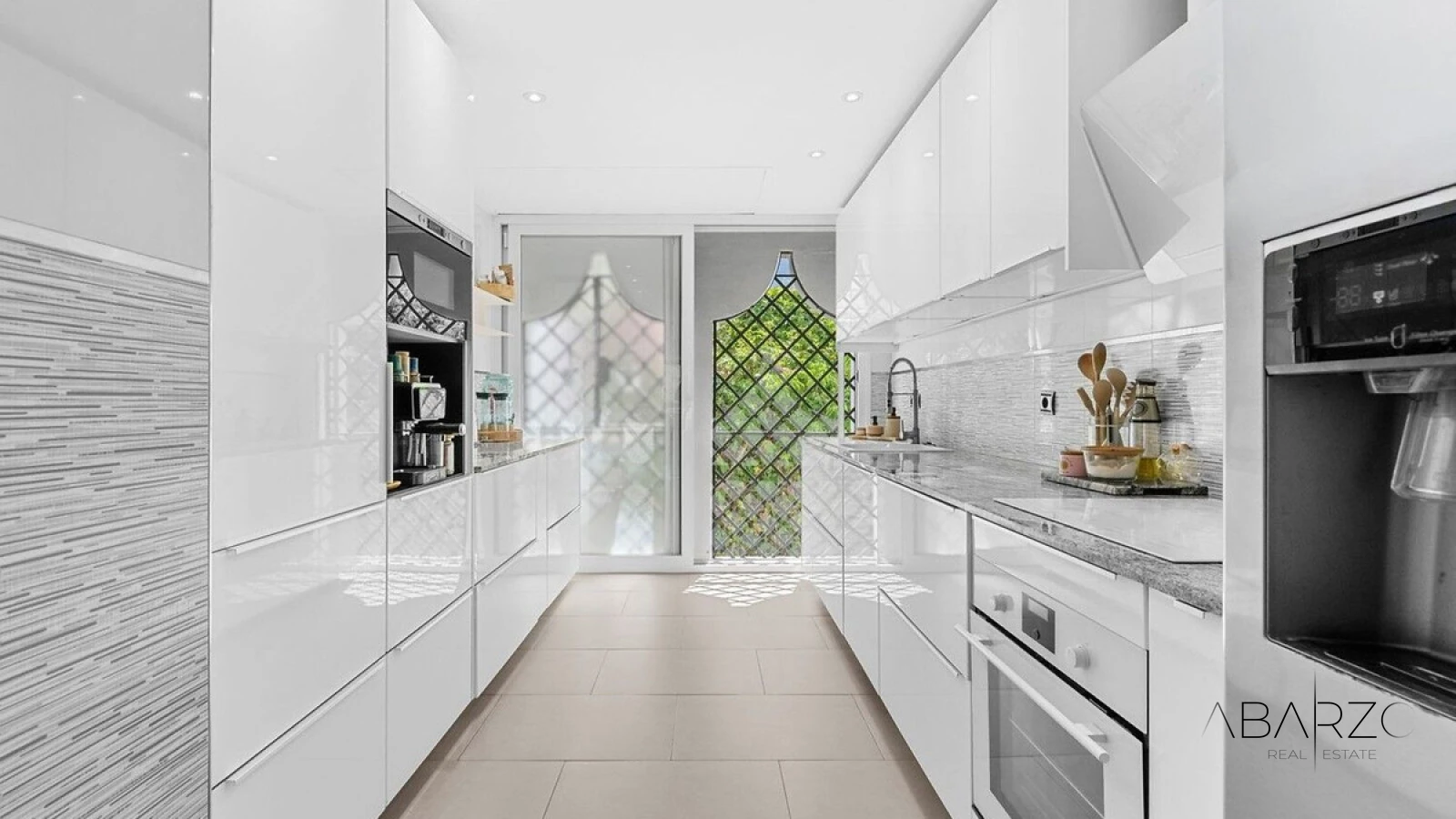 Spectacular 3-Bedroom Penthouse with Terrace in Los Balcones de La Quinta, Benahavís — interior, La Heredia, Benahavís (11 of 29)
