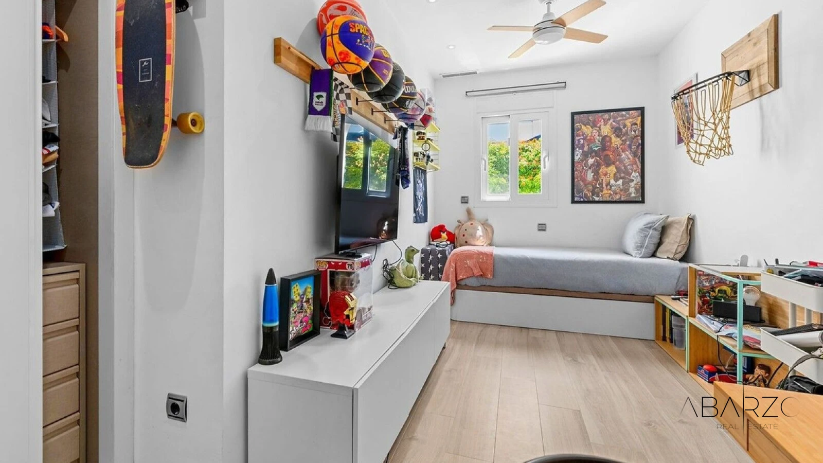 Spectacular 3-Bedroom Penthouse with Terrace in Los Balcones de La Quinta, Benahavís — interior, La Heredia, Benahavís (16 of 29)