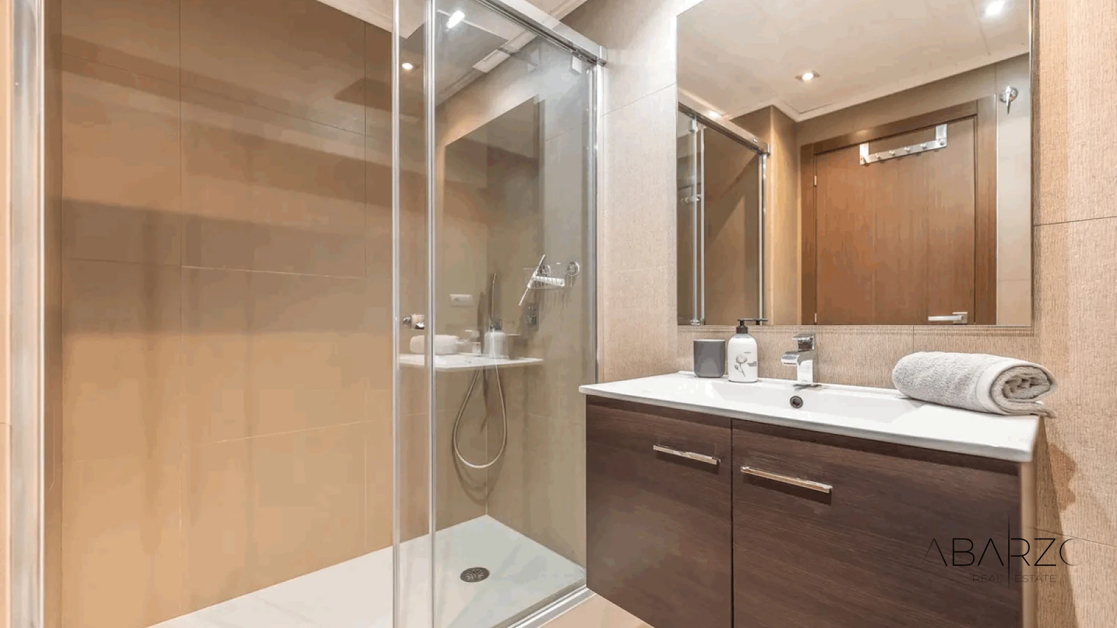 Modern luxury apartment in Avalon, Benahavís with mountain, golf, and sea views — interior, Los Arqueros, Benahavís (11 of 49)