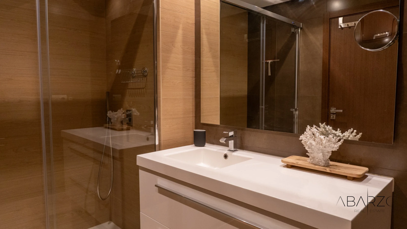 Modern luxury apartment in Avalon, Benahavís with mountain, golf, and sea views — interior, Los Arqueros, Benahavís (14 of 49)