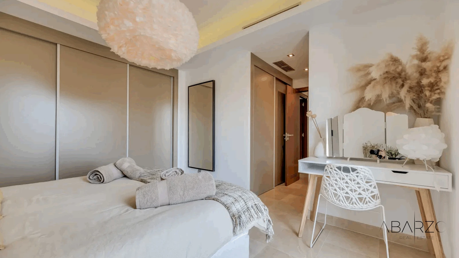 Modern luxury apartment in Avalon, Benahavís with mountain, golf, and sea views — interior, Los Arqueros, Benahavís (13 of 49)